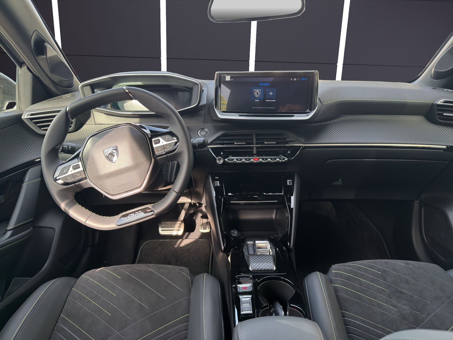PEUGEOT 208 1.2 MHEV GT - 8