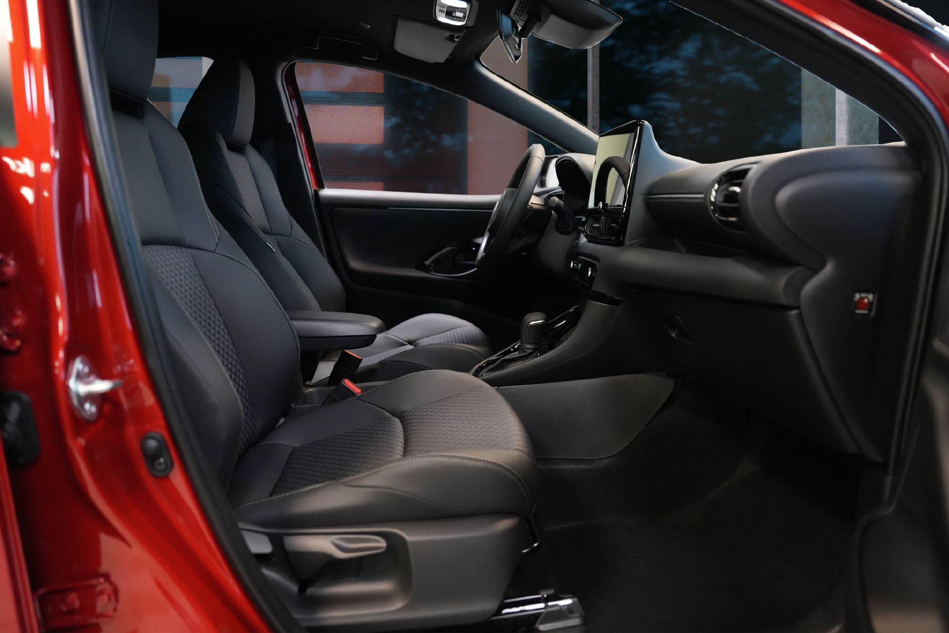 TOYOTA Yaris 1.5 VVT-i HSD Premium - 10