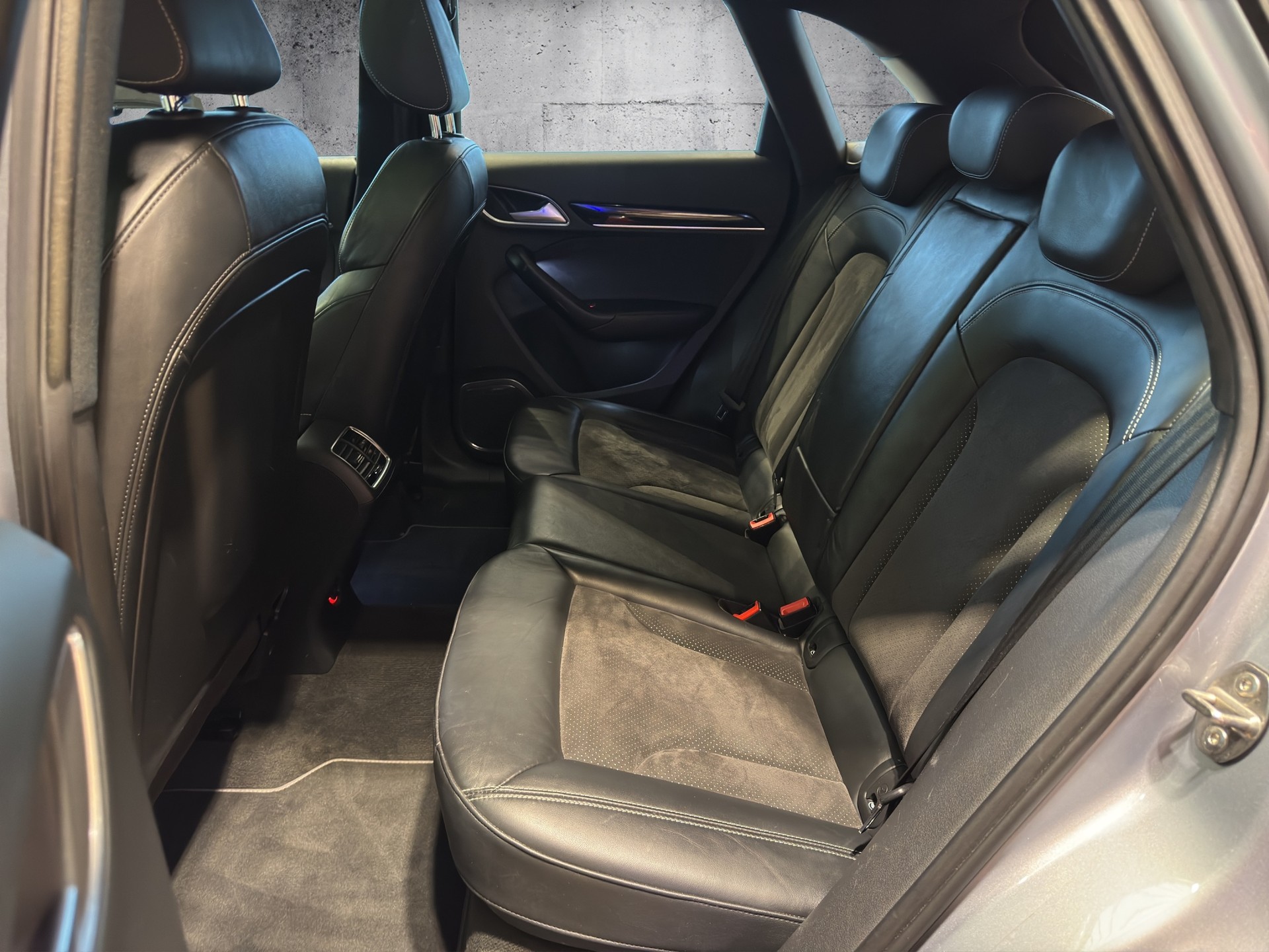 AUDI Q3 2.0 TFSI sport quattro S-tronic - 11