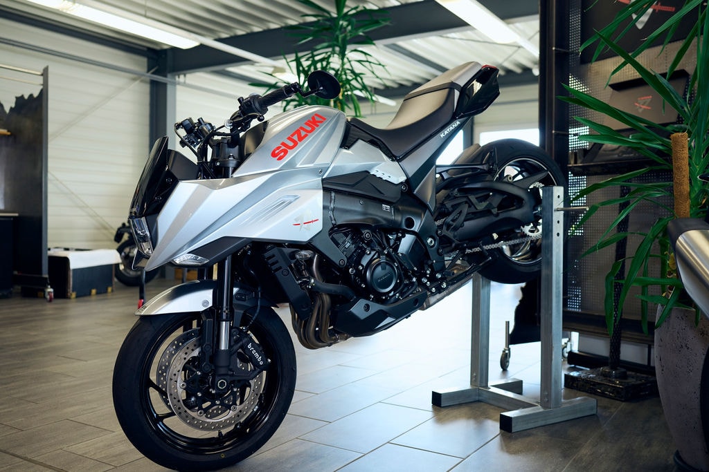 SUZUKI Katana