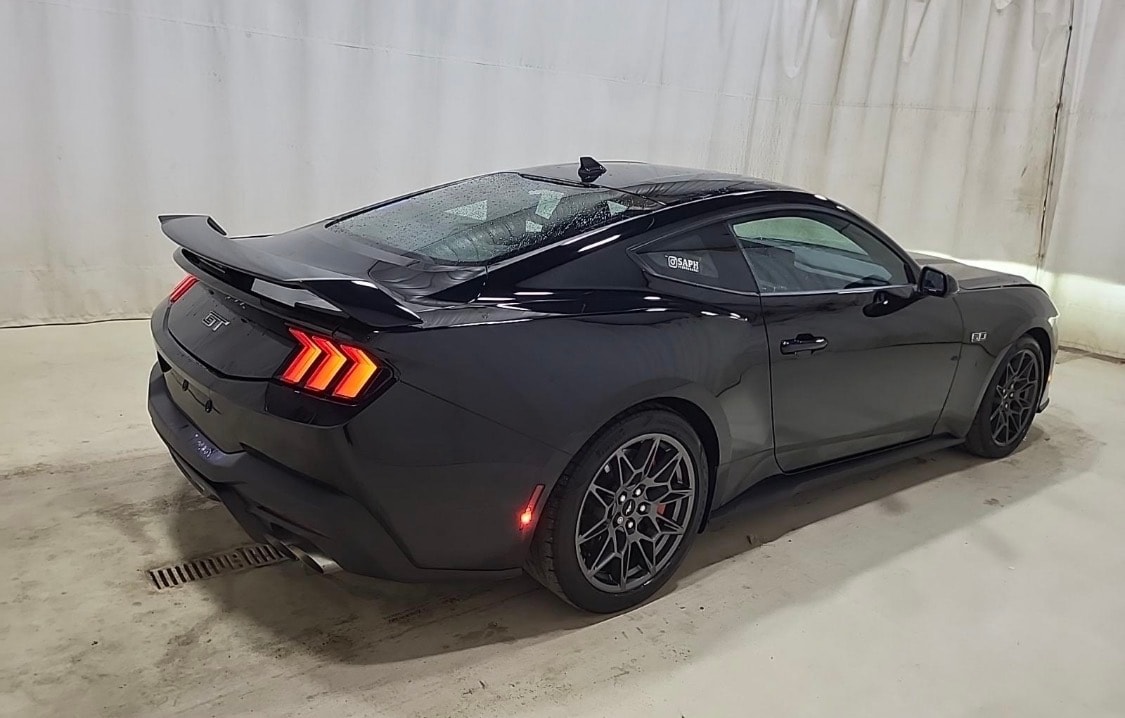 FORD Mustang Fastback 5.0 V8 GT Automat Canada - 2