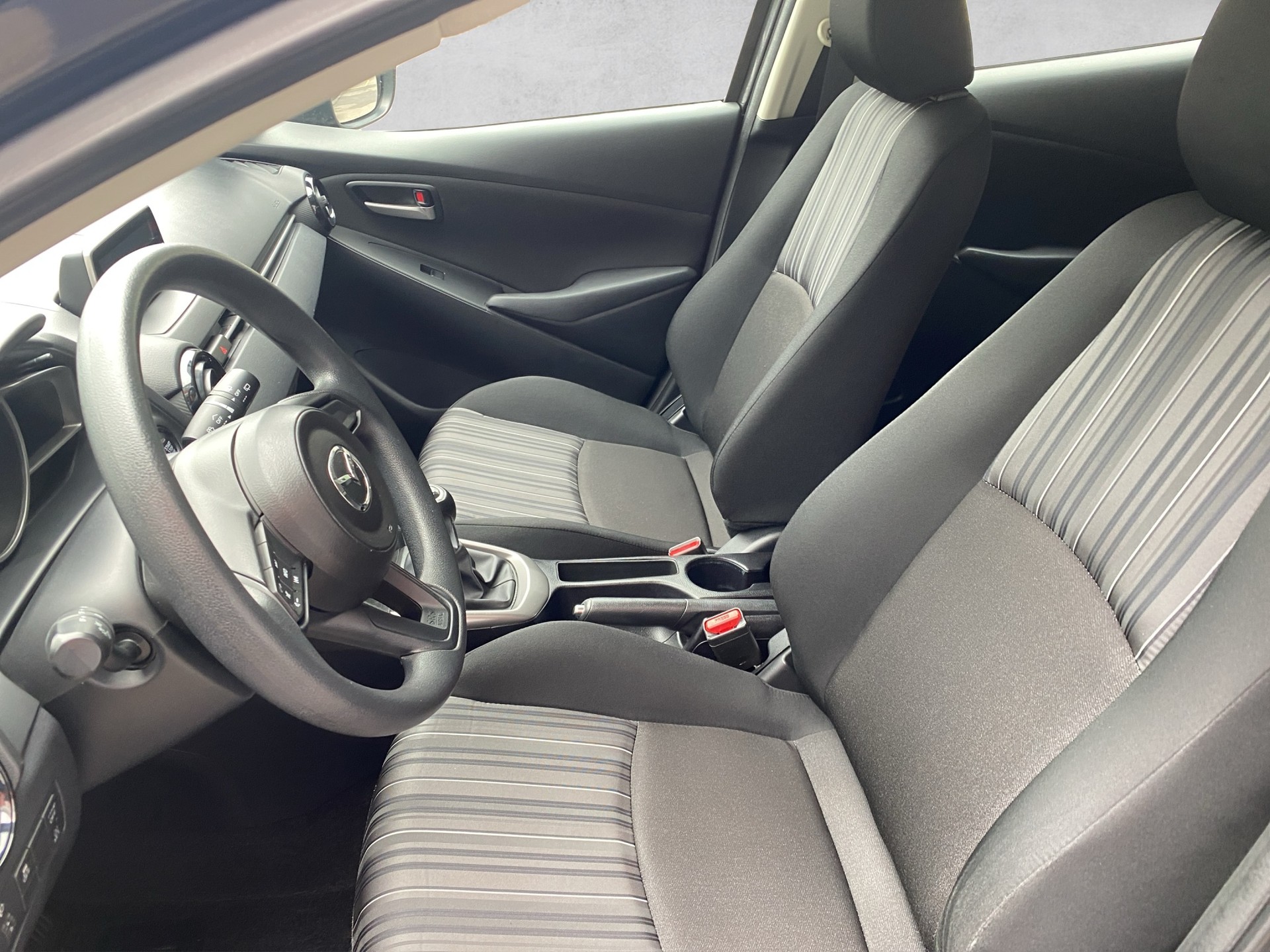 MAZDA 2 SKYACTIV-G 75 Challenge - 10