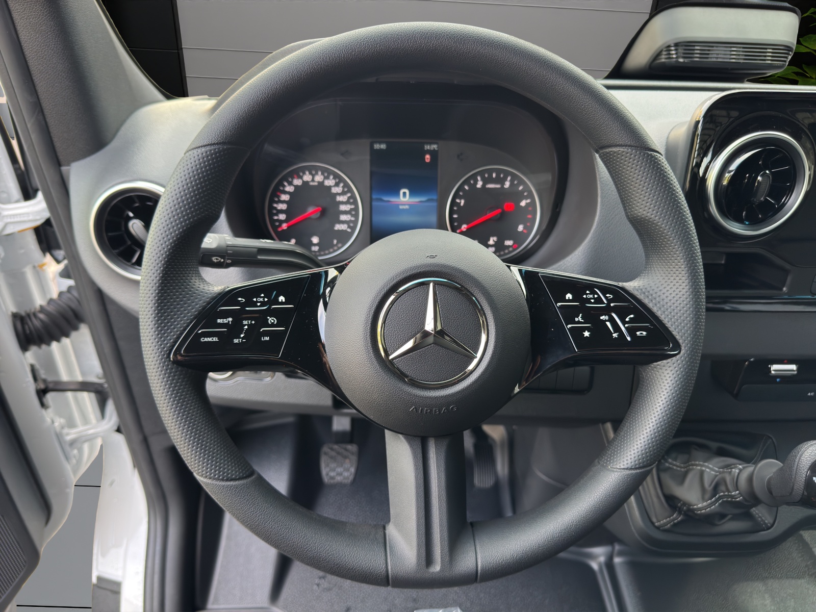 MERCEDES-BENZ Sprinter 519 CDI Standard 9G-TRONIC - 11