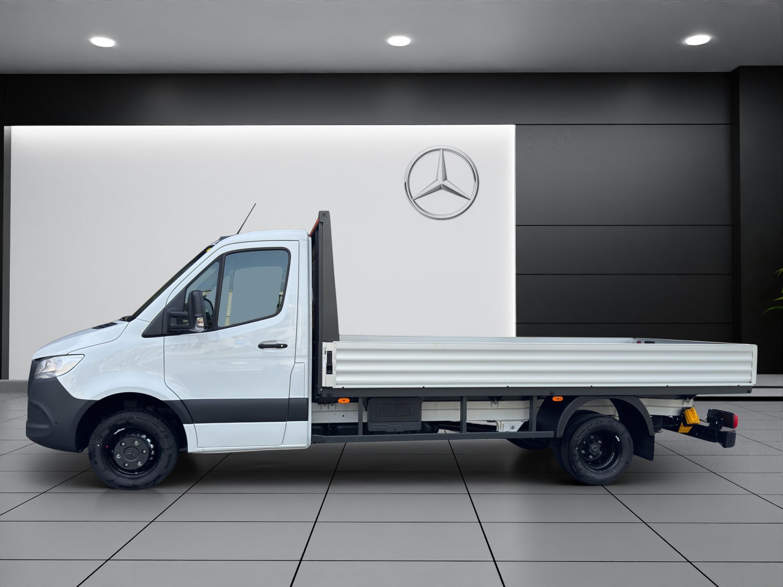 MERCEDES-BENZ Sprinter 519 CDI Standard 9G-TRONIC - 3
