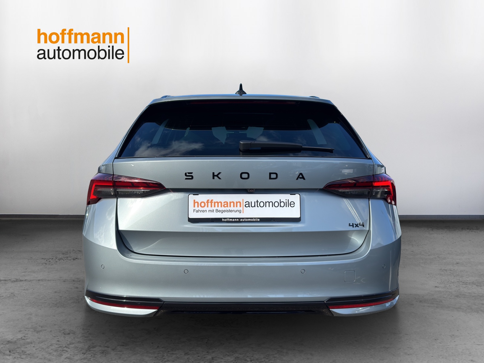 SKODA Octavia Combi 2.0 TSI DSG Dynamic 4x4 - 5