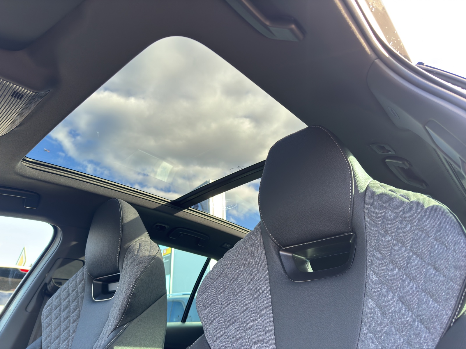 SKODA Octavia Combi 2.0 TSI DSG Dynamic 4x4 - 15