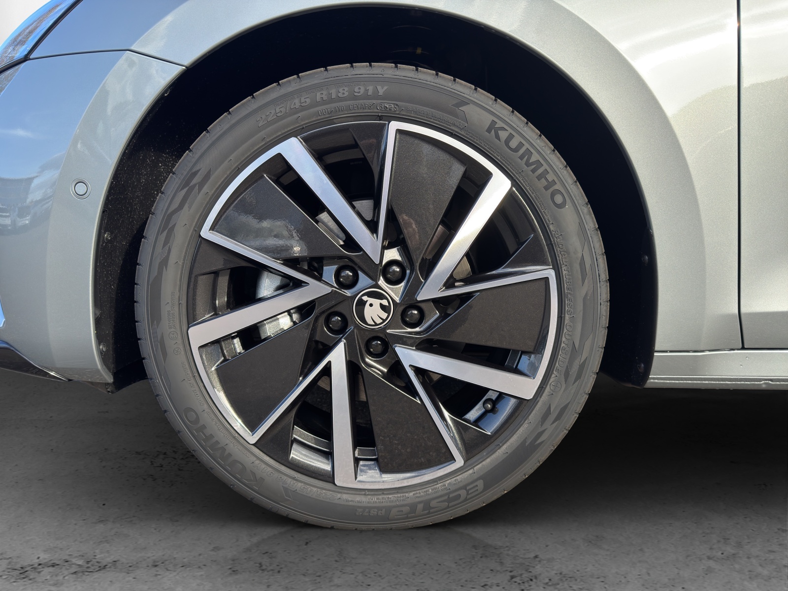 SKODA Octavia Combi 2.0 TSI DSG Dynamic 4x4 - 13