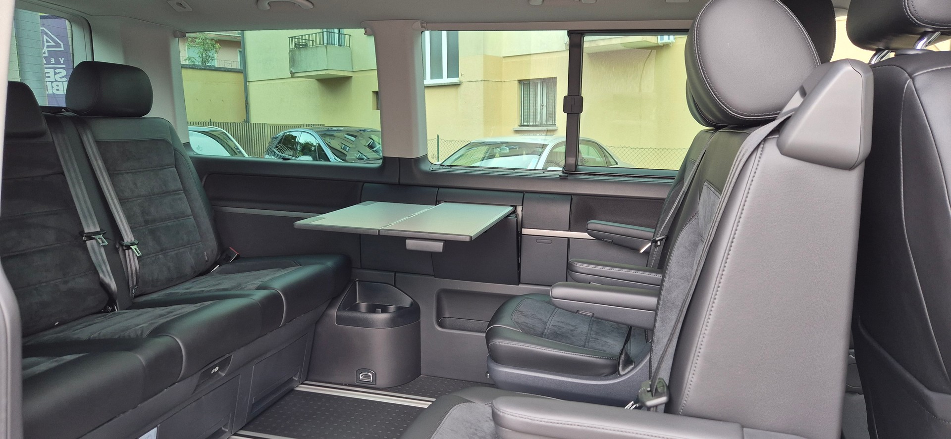 VW T6 Multivan 2.0 Bi-TDI Family Edition 4Motion DSG - 8