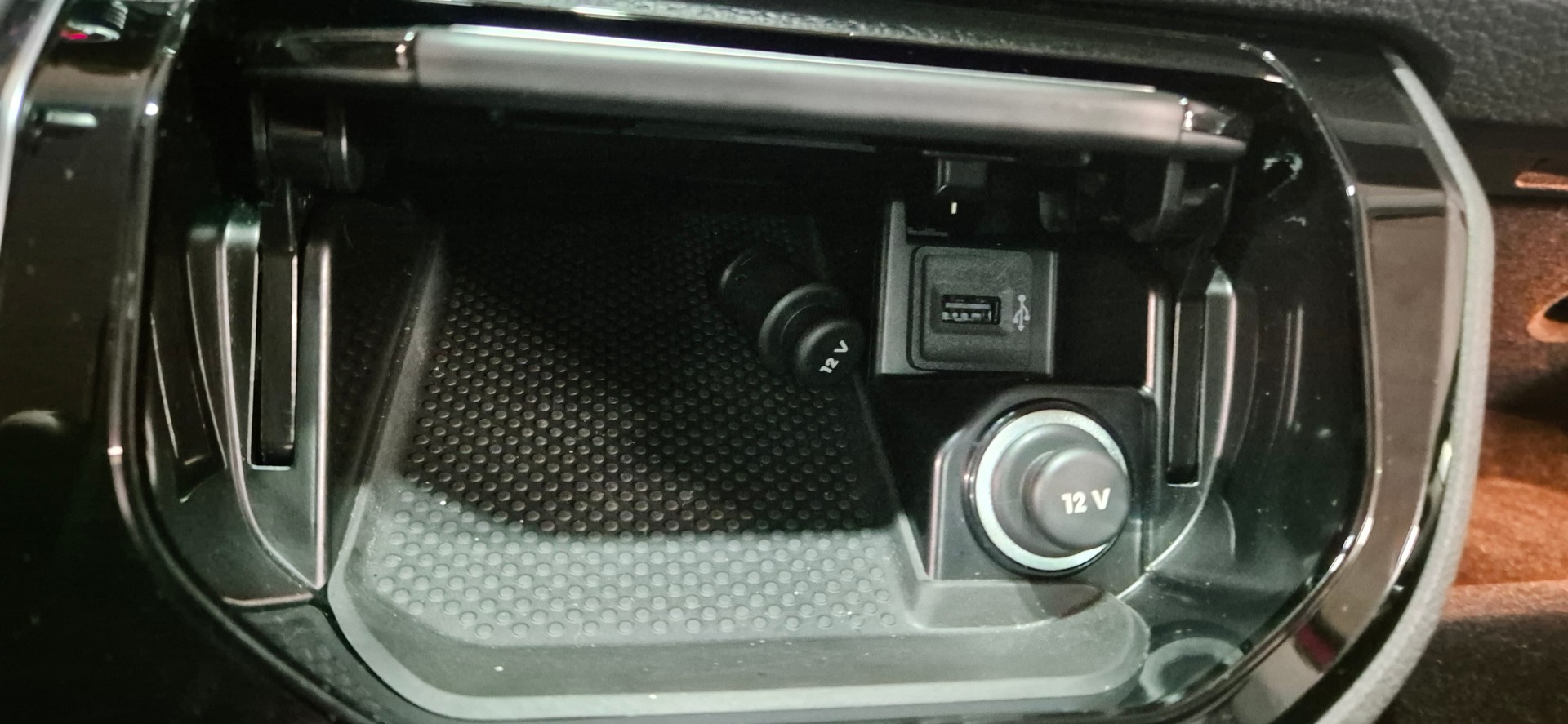 VW T6 Multivan 2.0 Bi-TDI Family Edition 4Motion DSG - 15