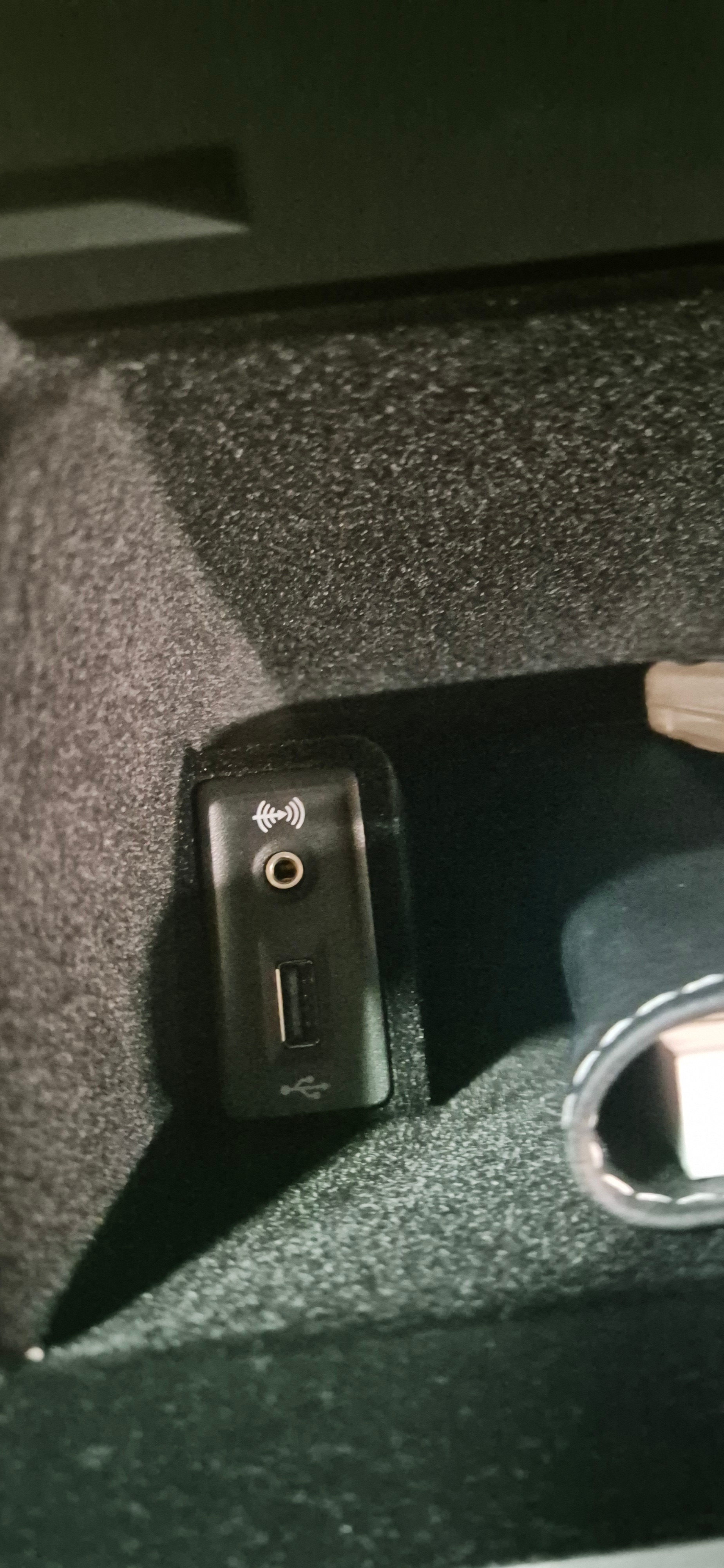 VW T6 Multivan 2.0 Bi-TDI Family Edition 4Motion DSG - 16