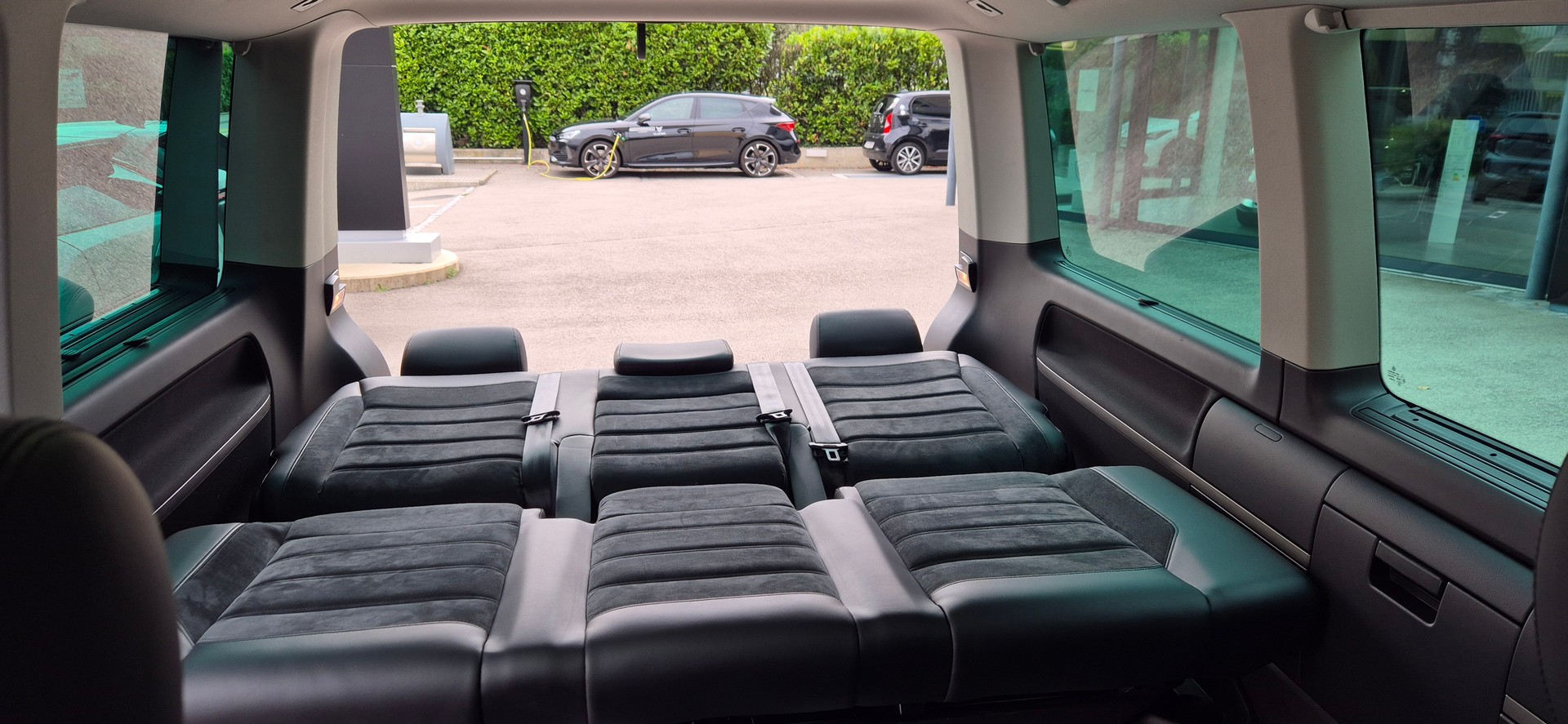 VW T6 Multivan 2.0 Bi-TDI Family Edition 4Motion DSG - 9