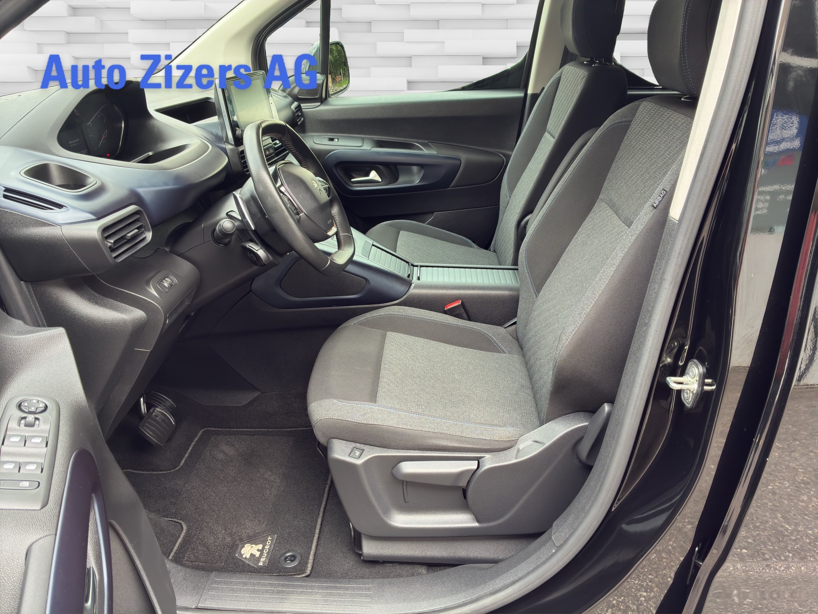 PEUGEOT Rifter 1.2 PureTech Allure Pack EAT8 - 11