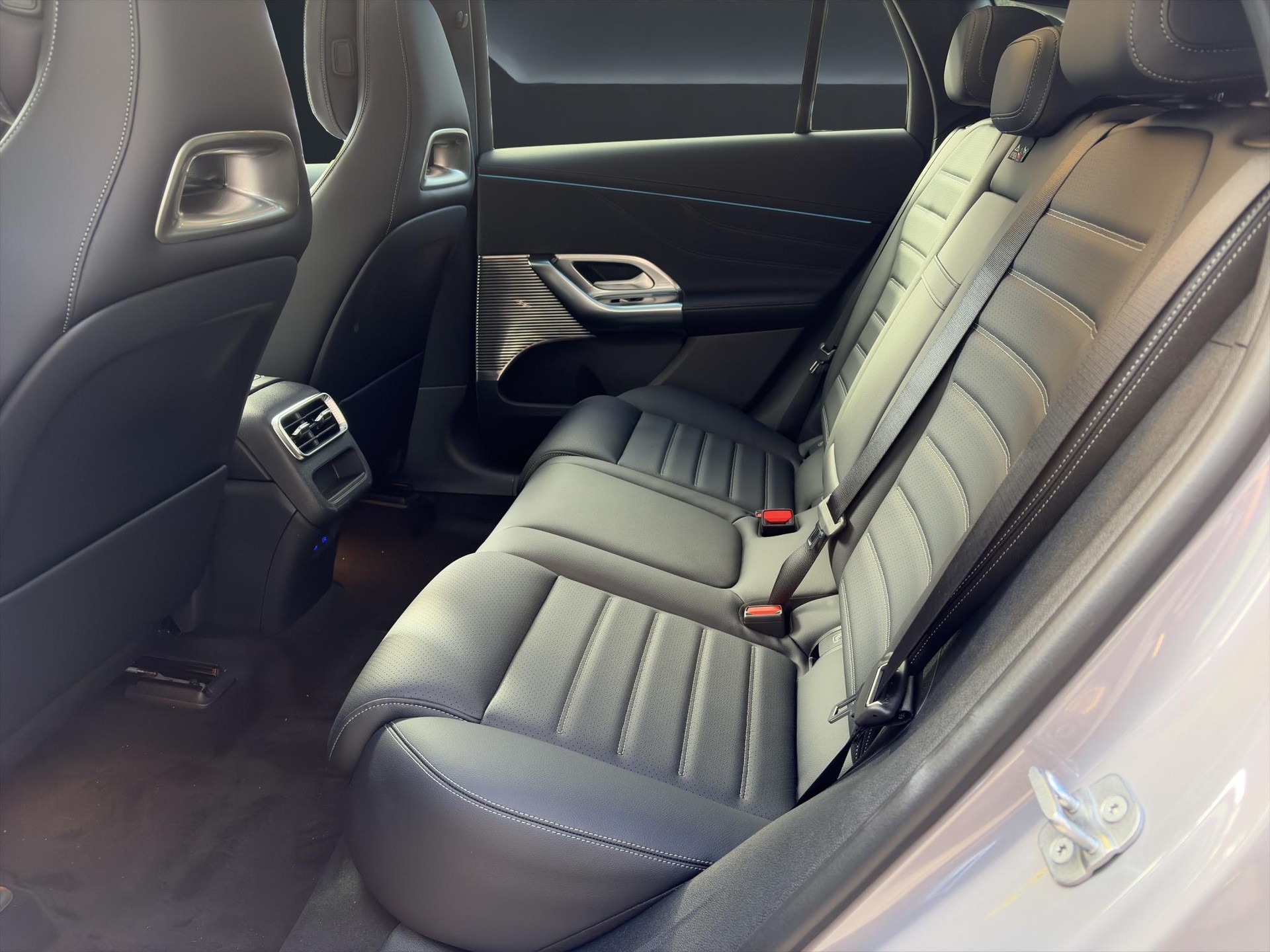 MERCEDES-BENZ GLC 400 4matic EQ - 9