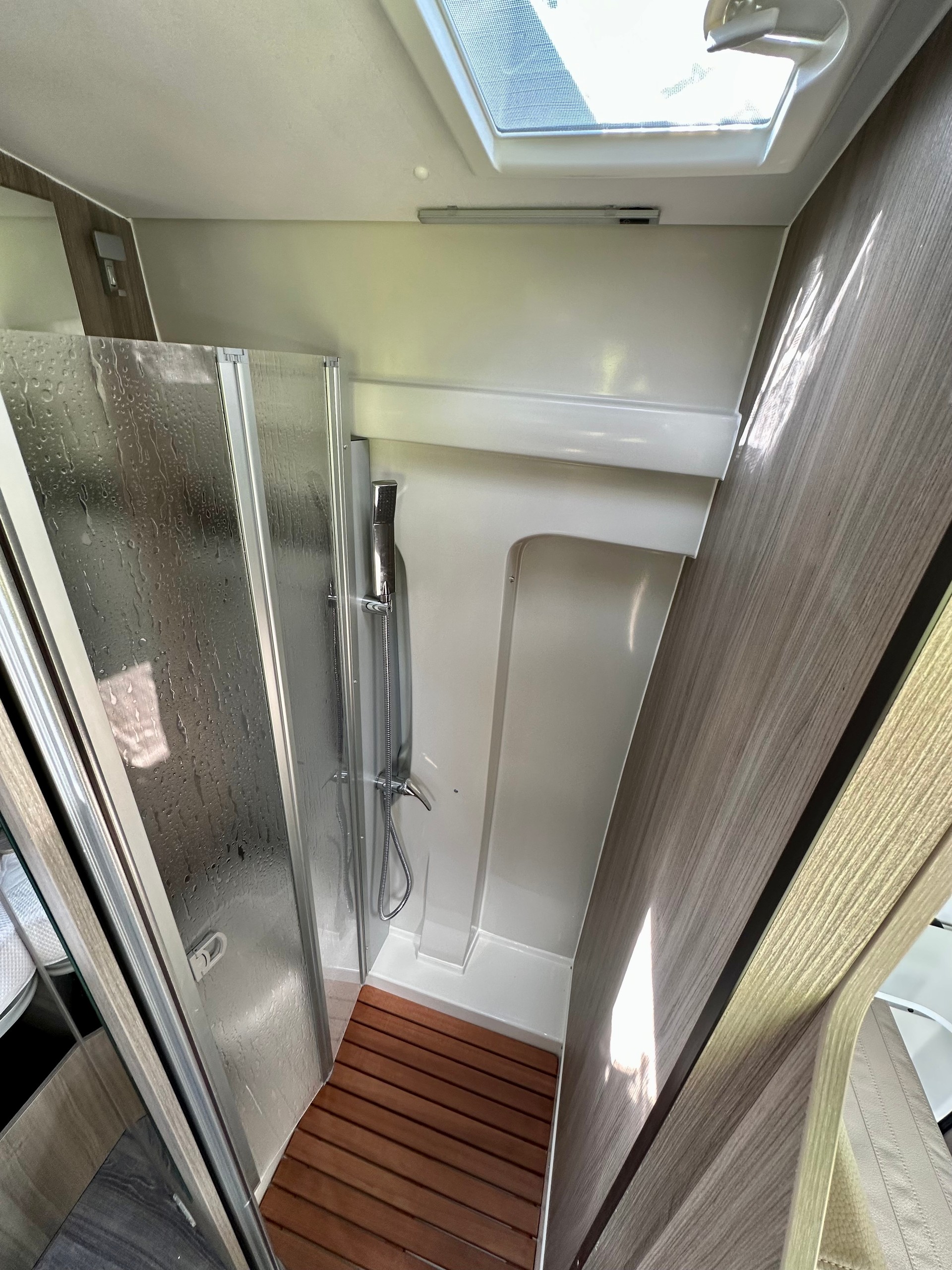 FORD Randger R560 4x4 OFF ROAD 170 PS (Panneau solaire 240W, Batterie Lithium 310A, Chauffage Diesel) - 10