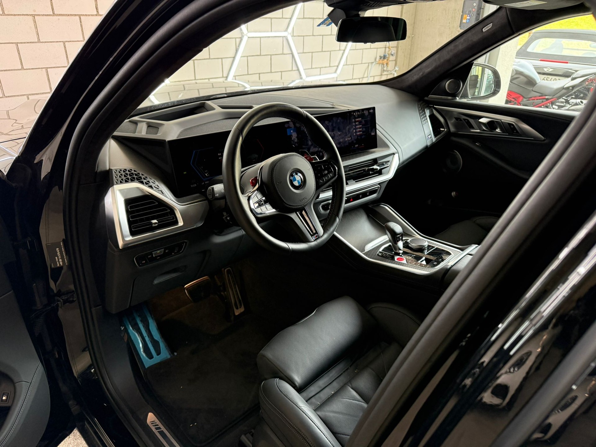 BMW XM xDrive PHEV Steptronic - 7