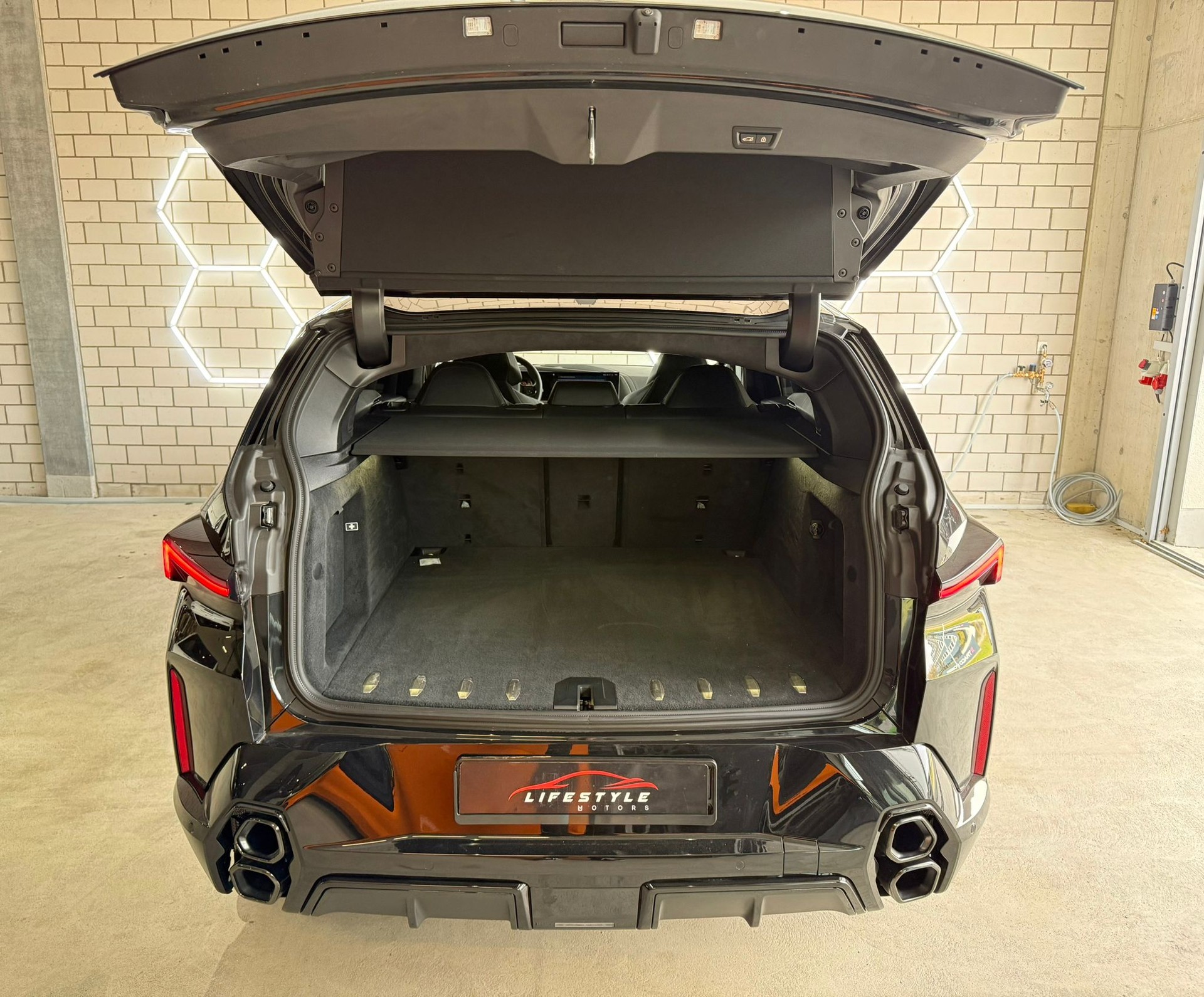 BMW XM xDrive PHEV Steptronic - 13