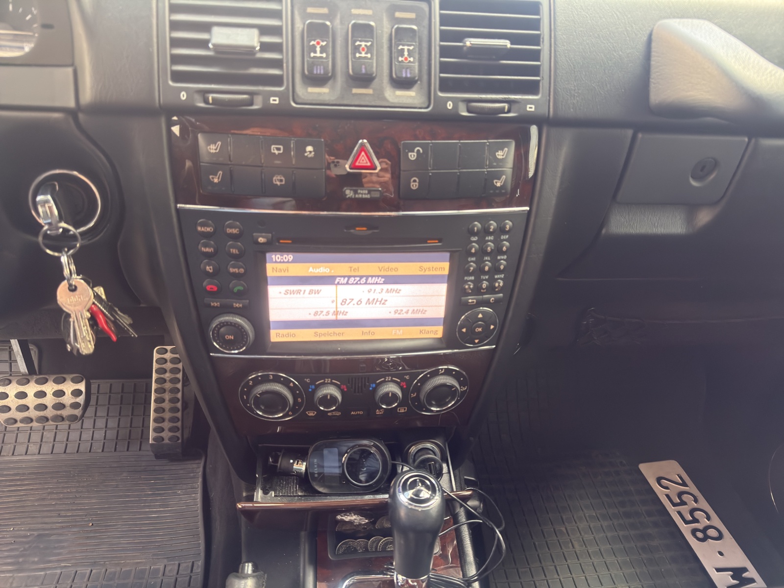 MERCEDES-BENZ G 350 BlueTEC / Soundsystem / Schiebedach / Rückfahrkamera / Standheizung - 12