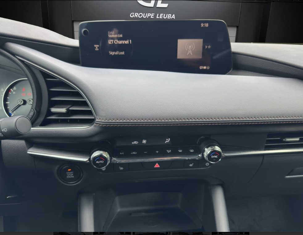 MAZDA 3 Hatchback SKYACTIV-G M Hybrid 140 Centre Line Automat - 8