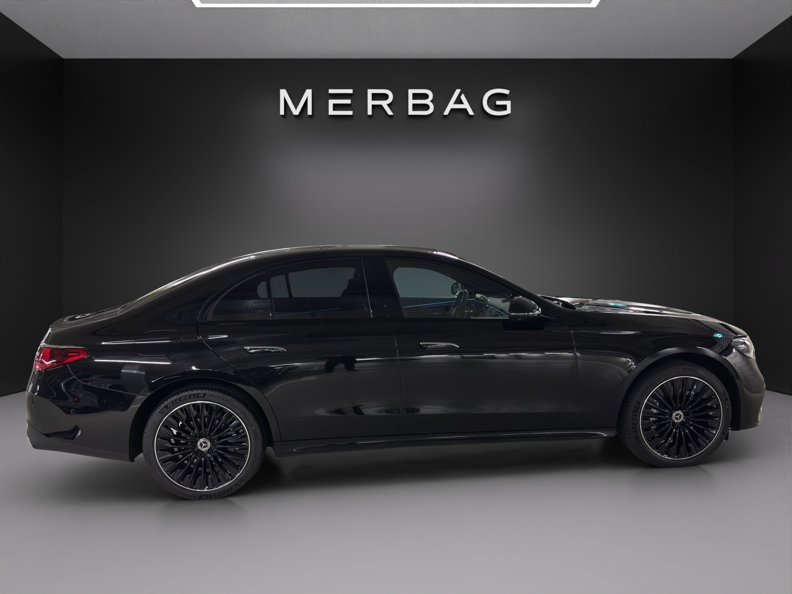 MERCEDES-BENZ E 220 d 4Matic 9G-Tronic - 2