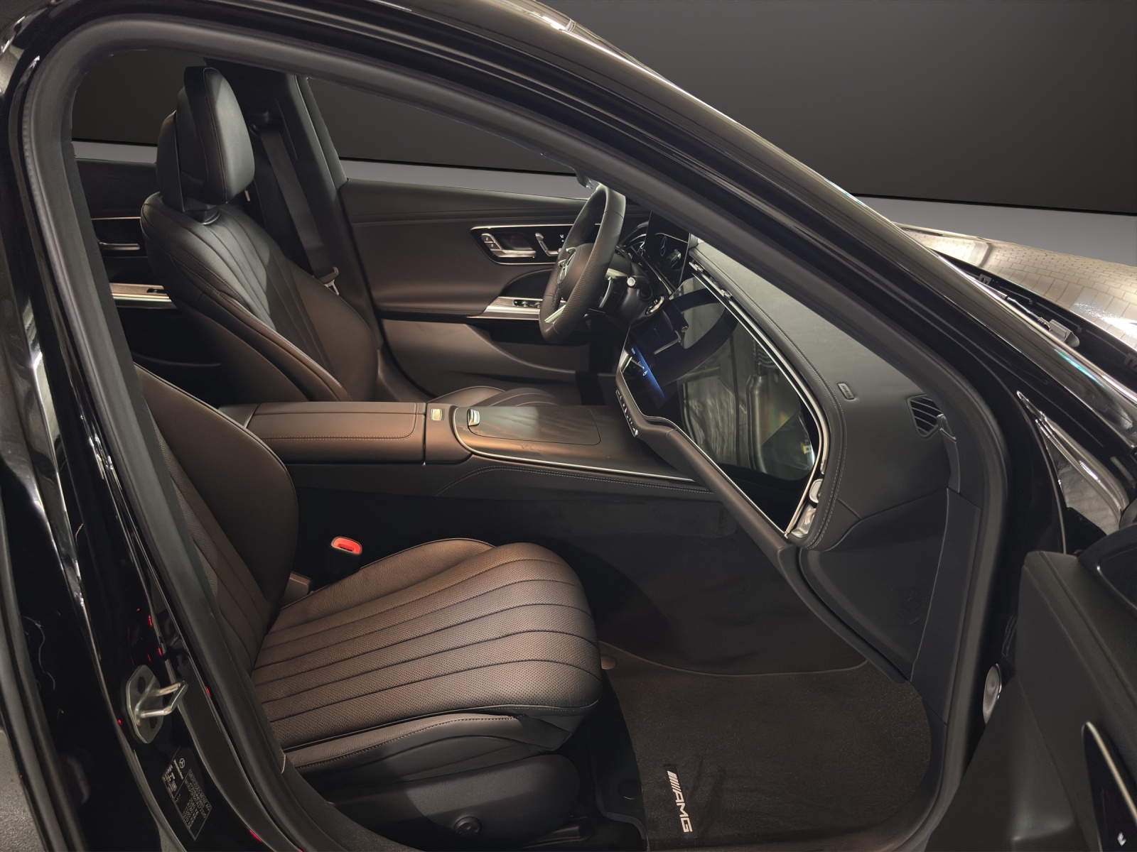 MERCEDES-BENZ E 220 d 4Matic 9G-Tronic - 13