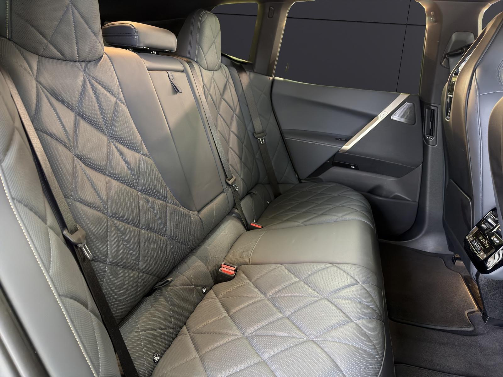 Fahrzeugbild 14