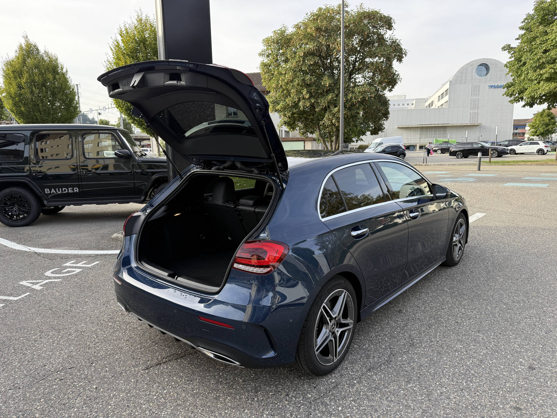 MERCEDES-BENZ A 200 AMG Line 4m - 8