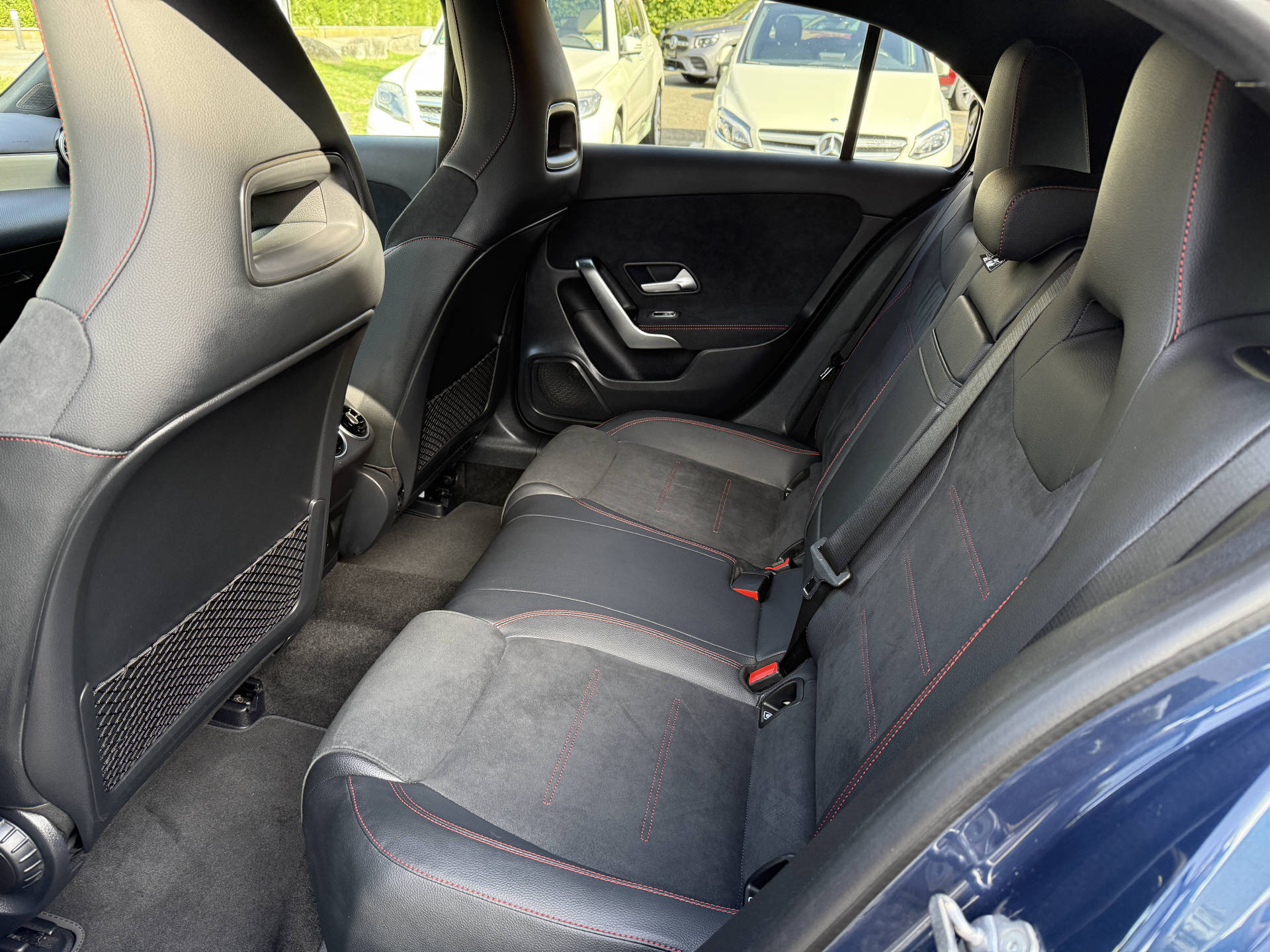 MERCEDES-BENZ A 200 AMG Line 4m - 6