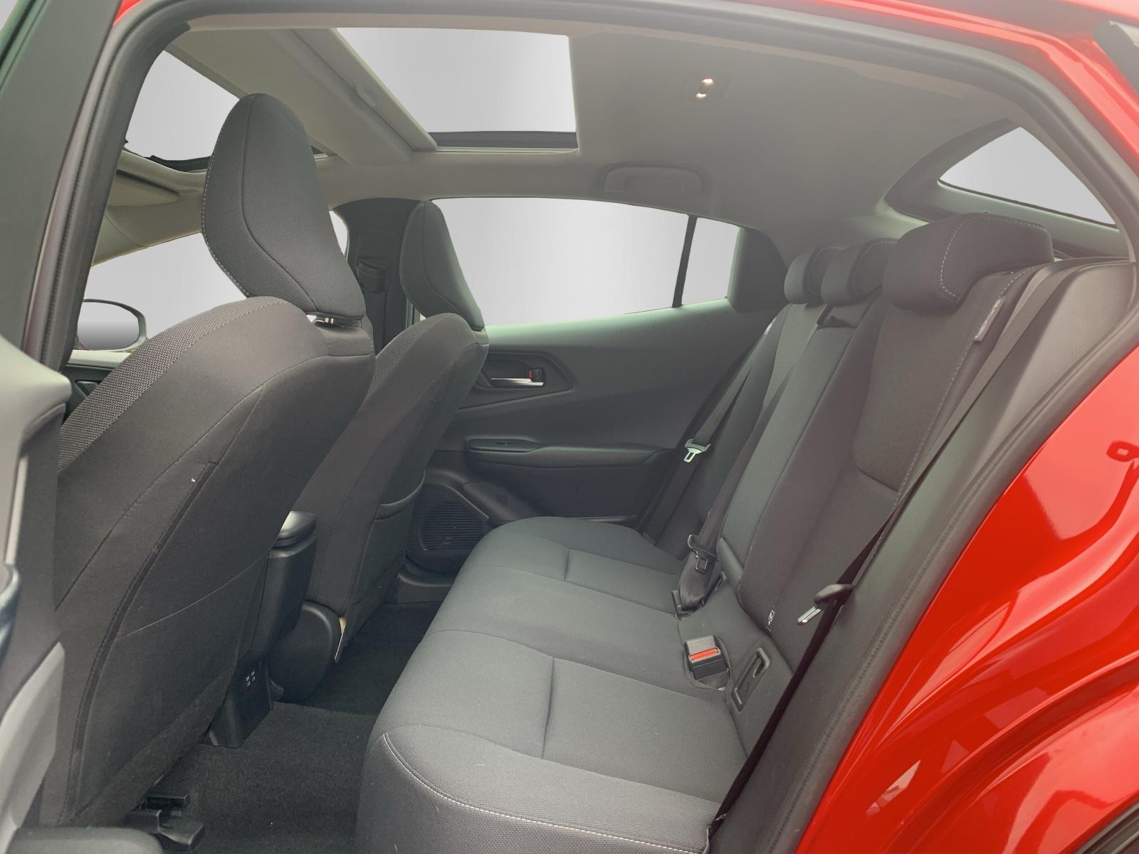 TOYOTA Prius 2.0 Plug-In-Hybrid Style - 13