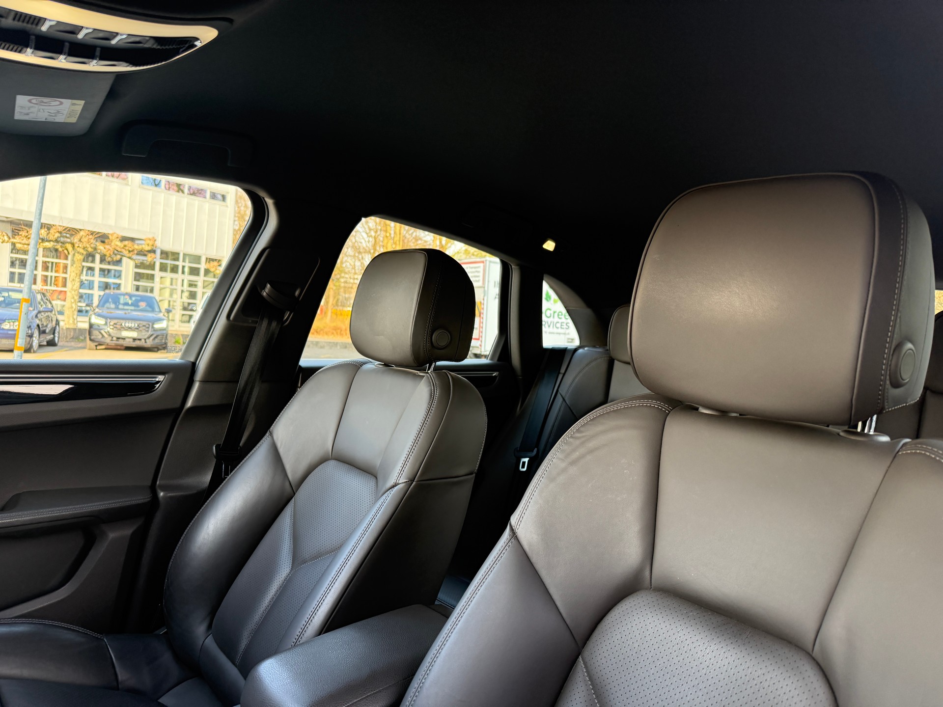 PORSCHE Macan S PDK - 11