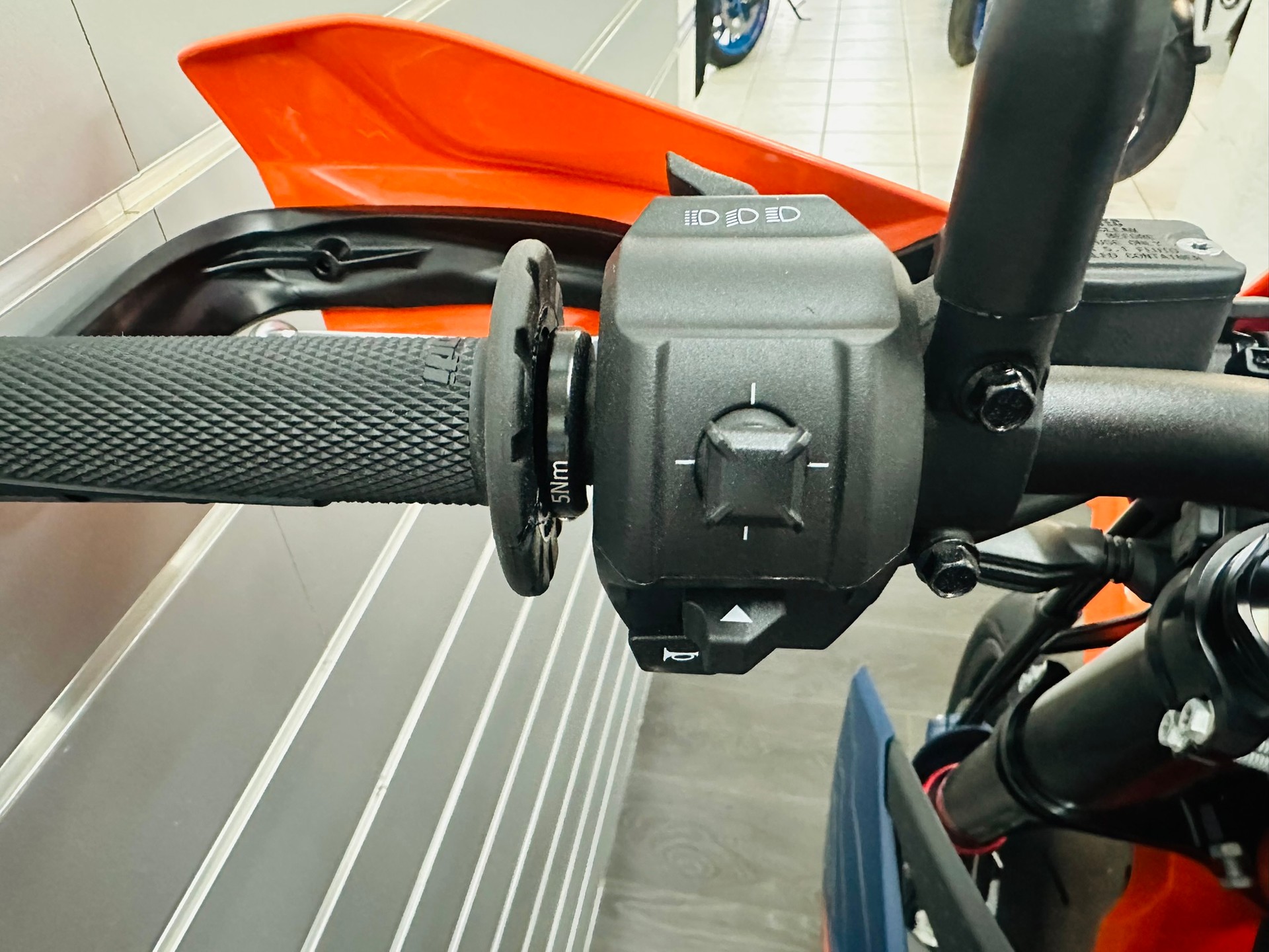 KTM 690 SMC R ABS (35 kW) - 8