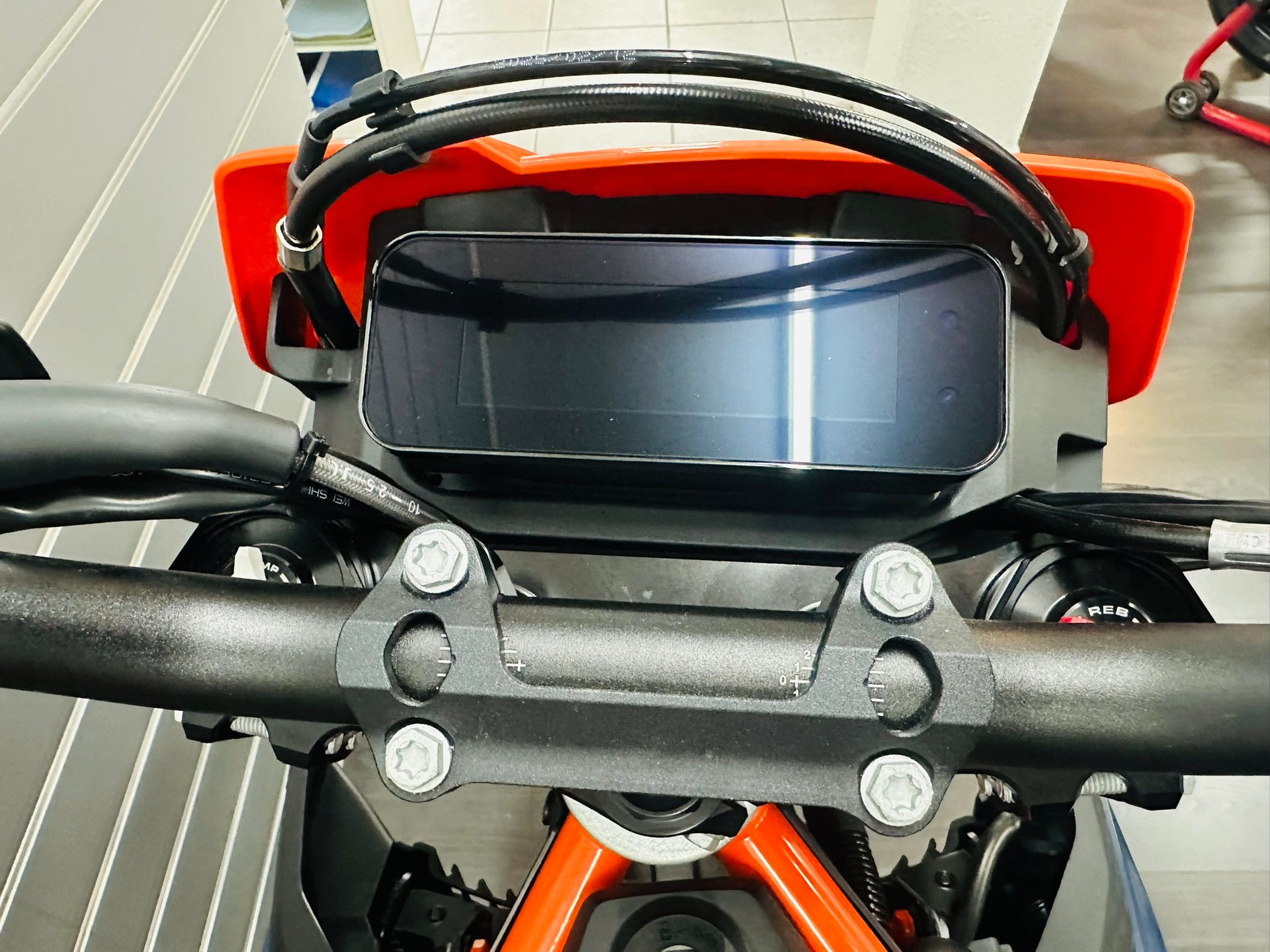 KTM 690 SMC R ABS (35 kW) - 11