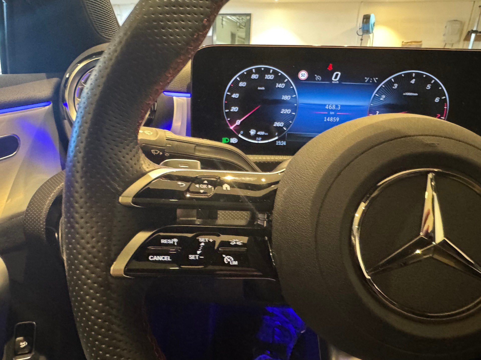 MERCEDES-BENZ A 250 AMG Line 4m Limousine - 17