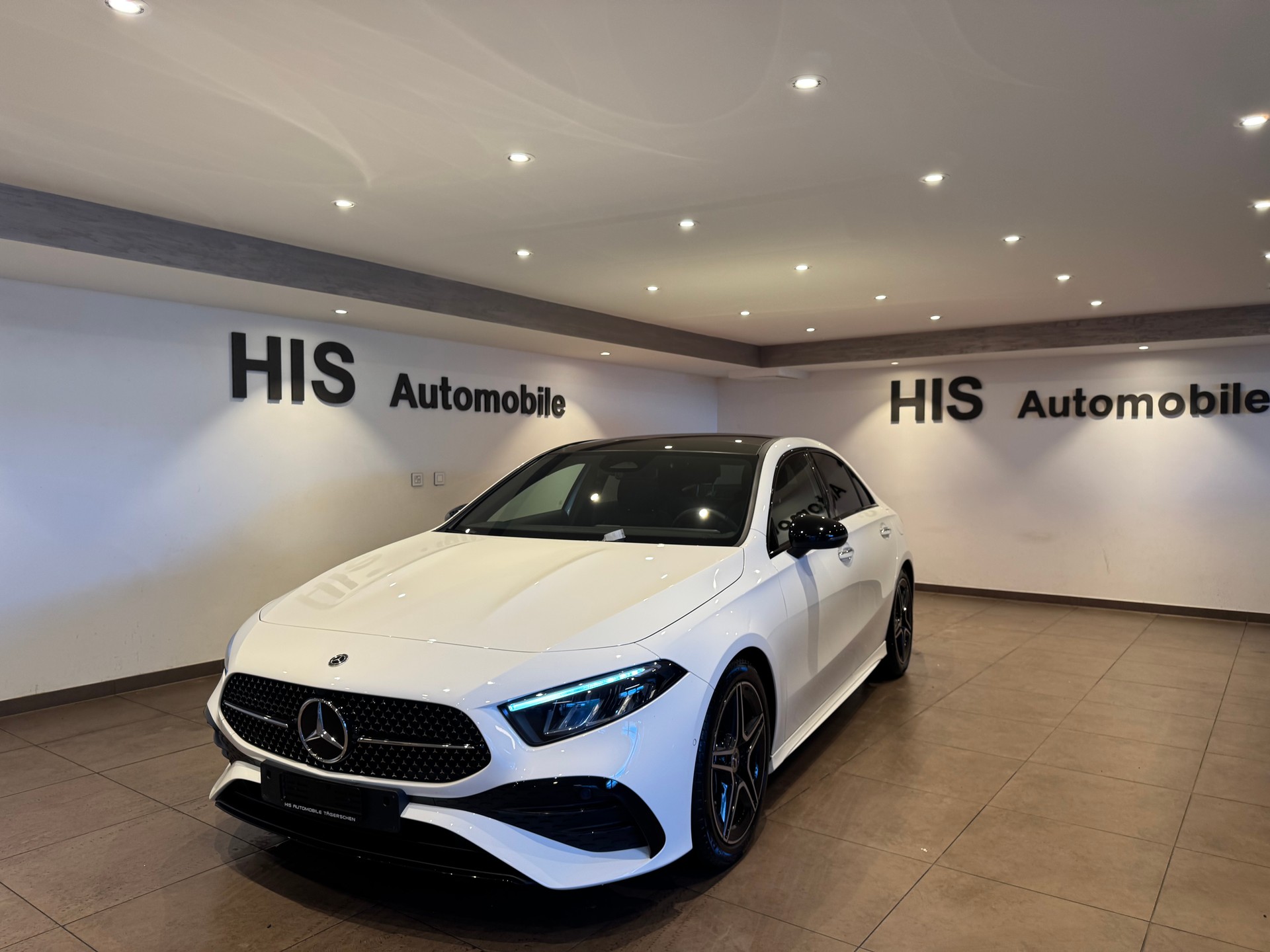 MERCEDES-BENZ A 250 AMG Line 4m Limousine