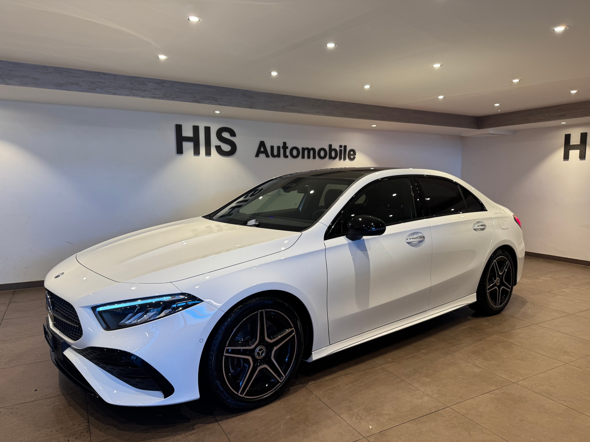 MERCEDES-BENZ A 250 AMG Line 4m Limousine - 3