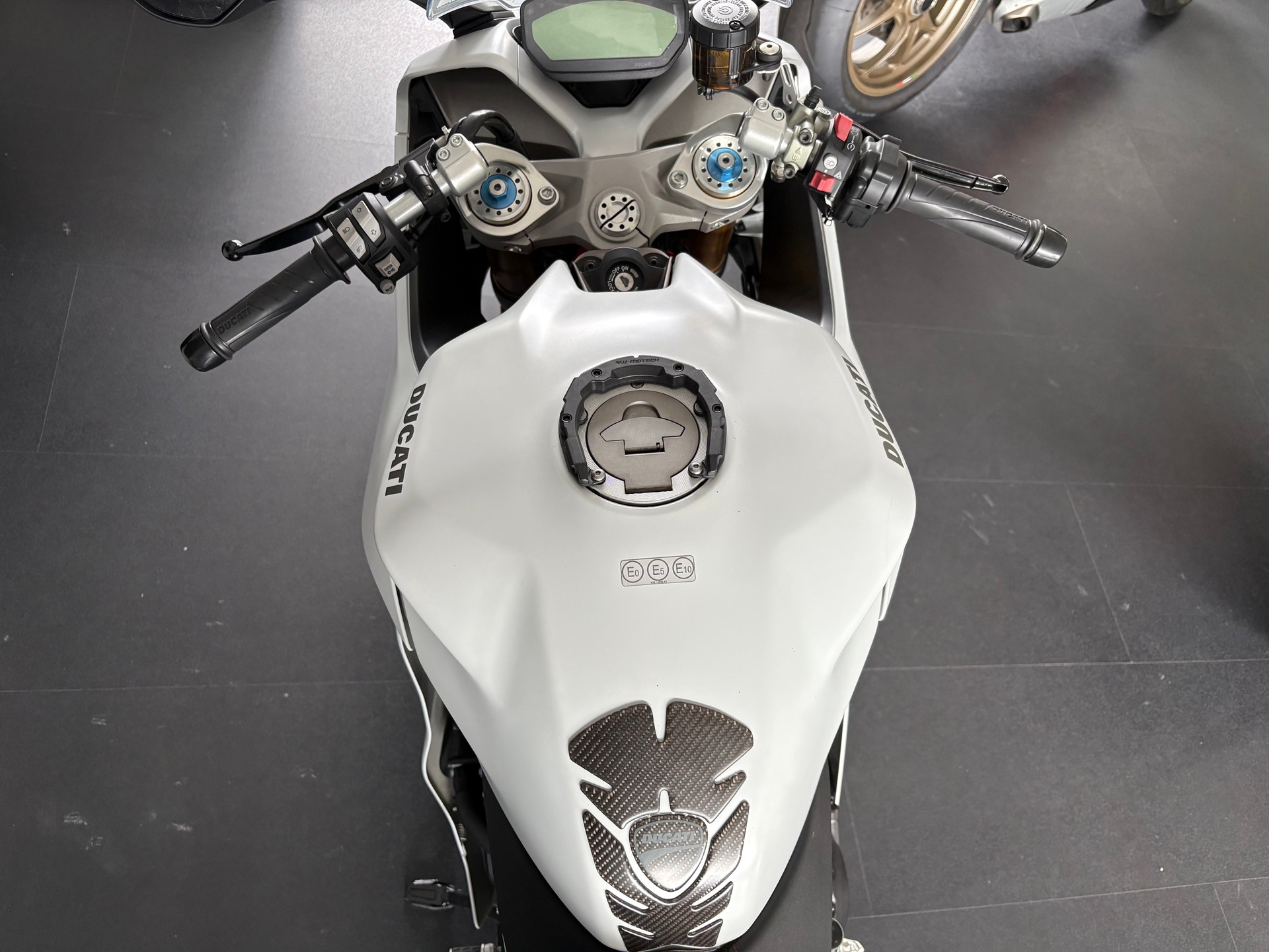 DUCATI 950 Supersport S - 6