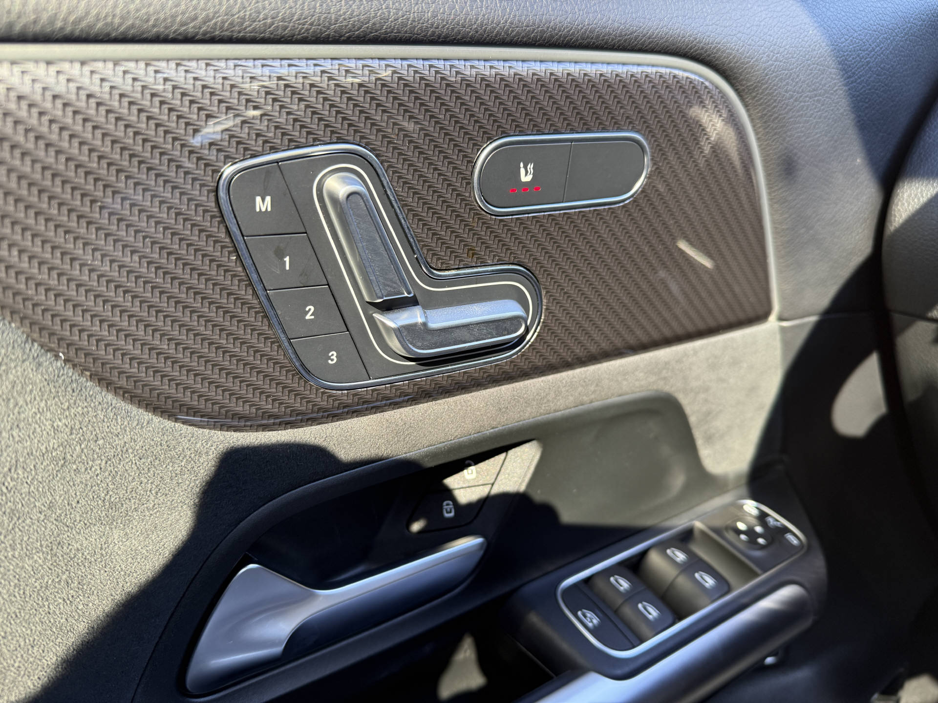 MERCEDES-BENZ GLA 250 - 12