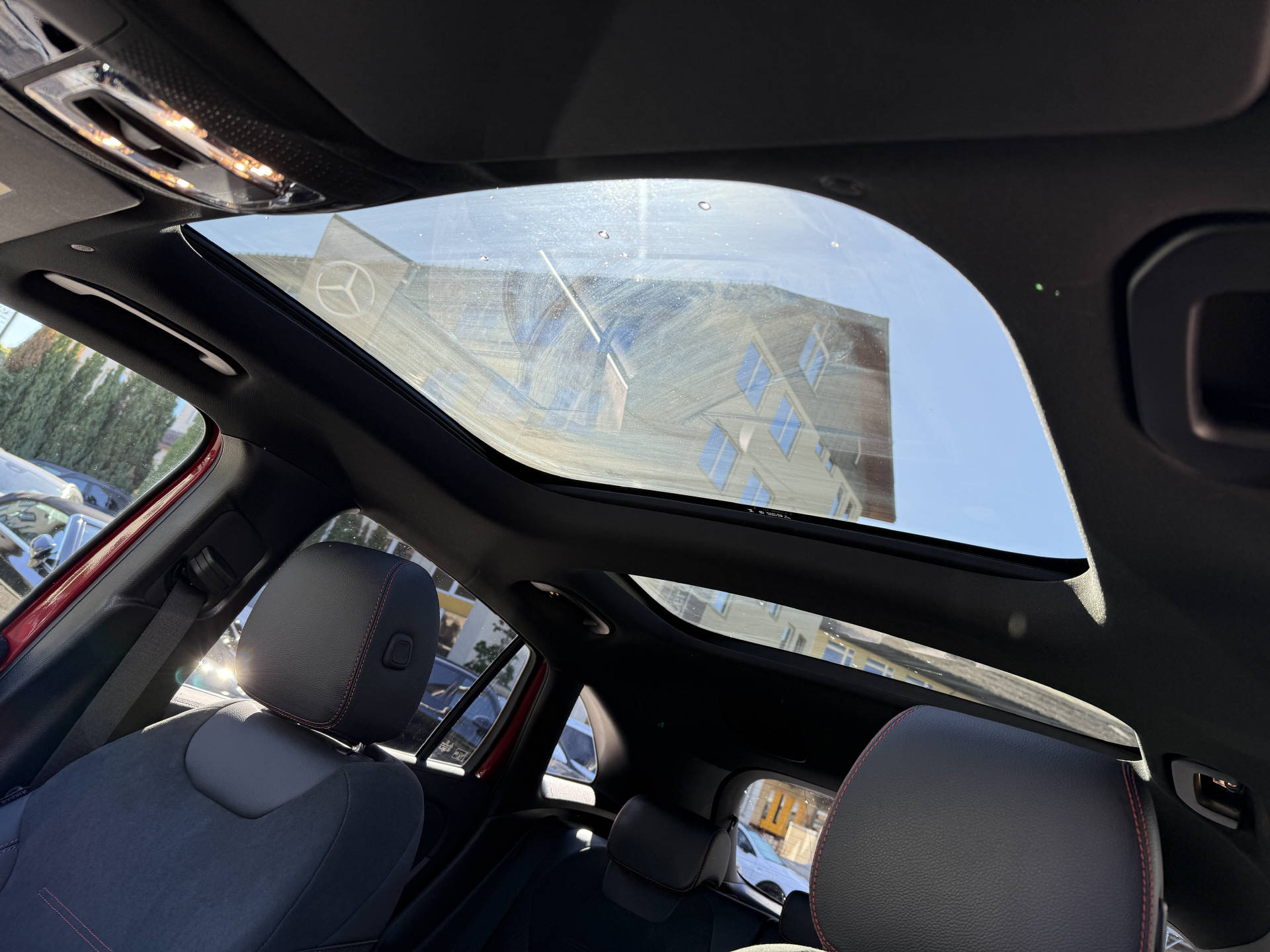 MERCEDES-BENZ GLA 250 - 14