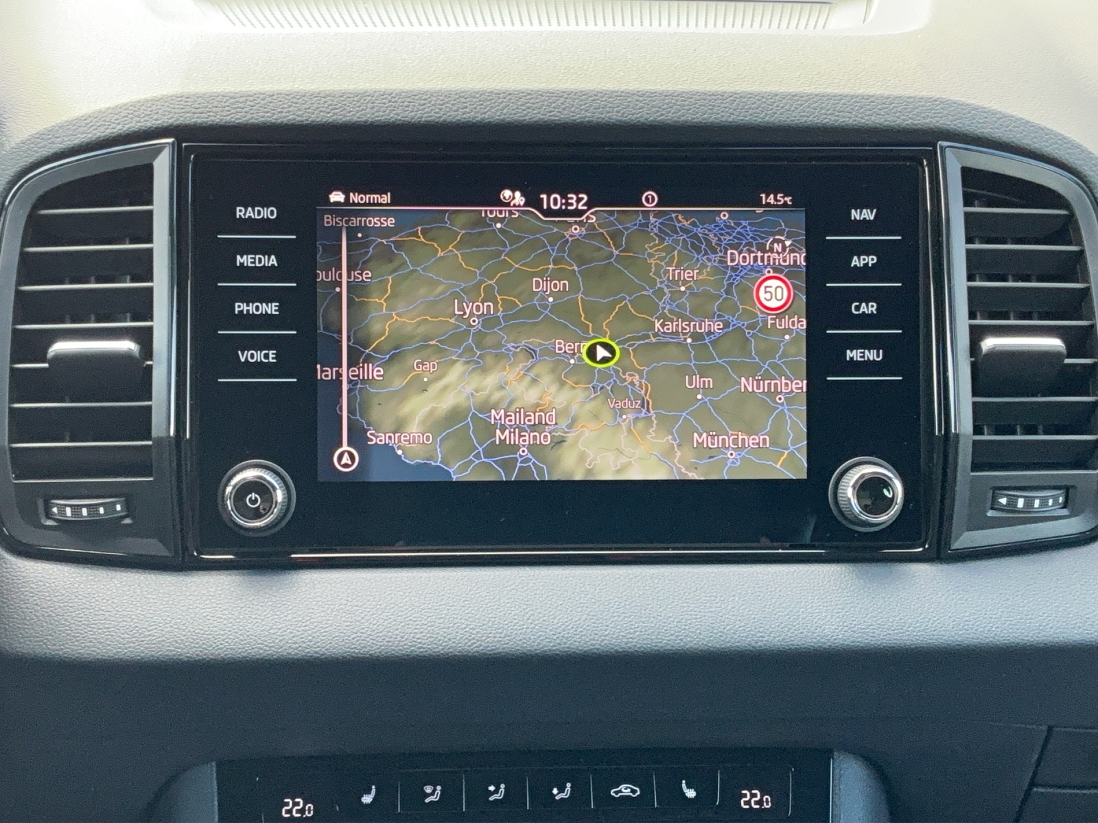 SKODA Karoq 2.0 TSI Dynamic Limited Edition 4x4 DSG - 9