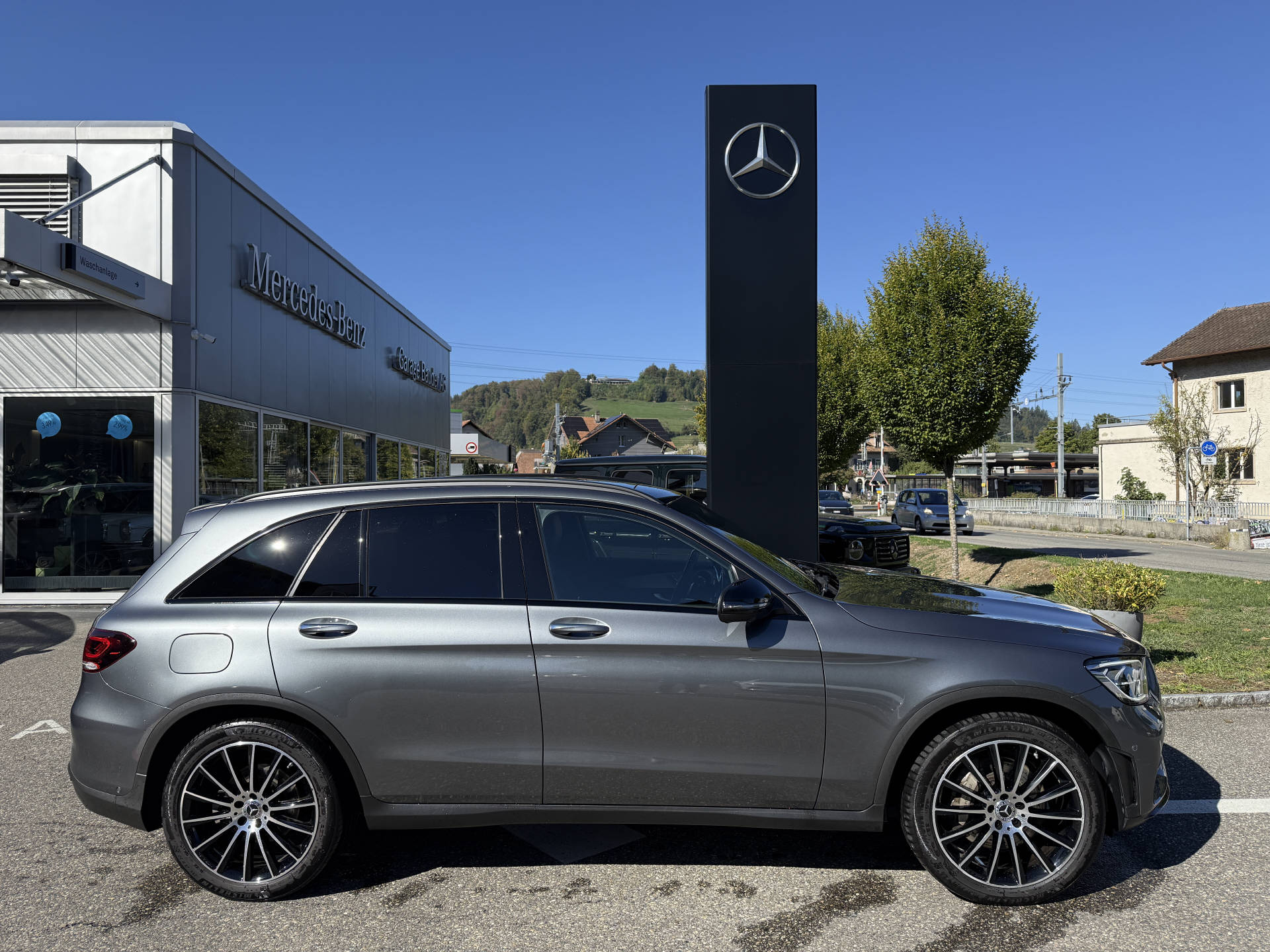 MERCEDES-BENZ GLC 300 d AMG Line 4m - 10