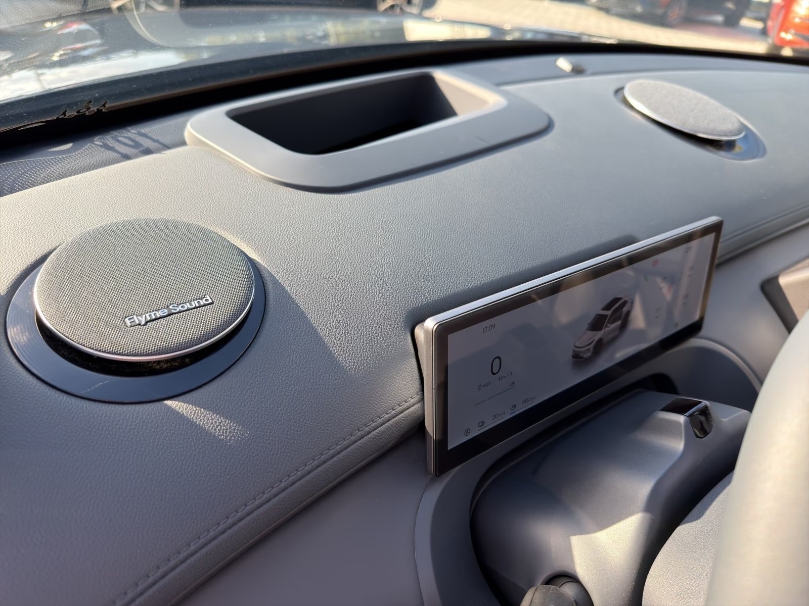 GEELY Starray EM-i Max+ PHEV - 15