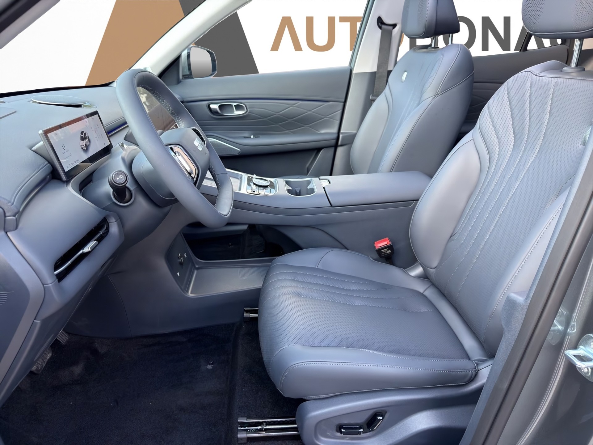 GEELY Starray EM-i Max+ PHEV - 4