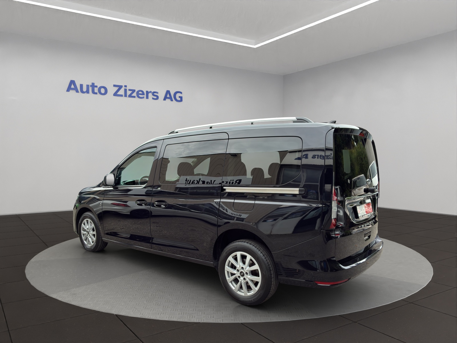 FORD Grand Tourneo Connect 2.0 EcoBlue Titanium - 4