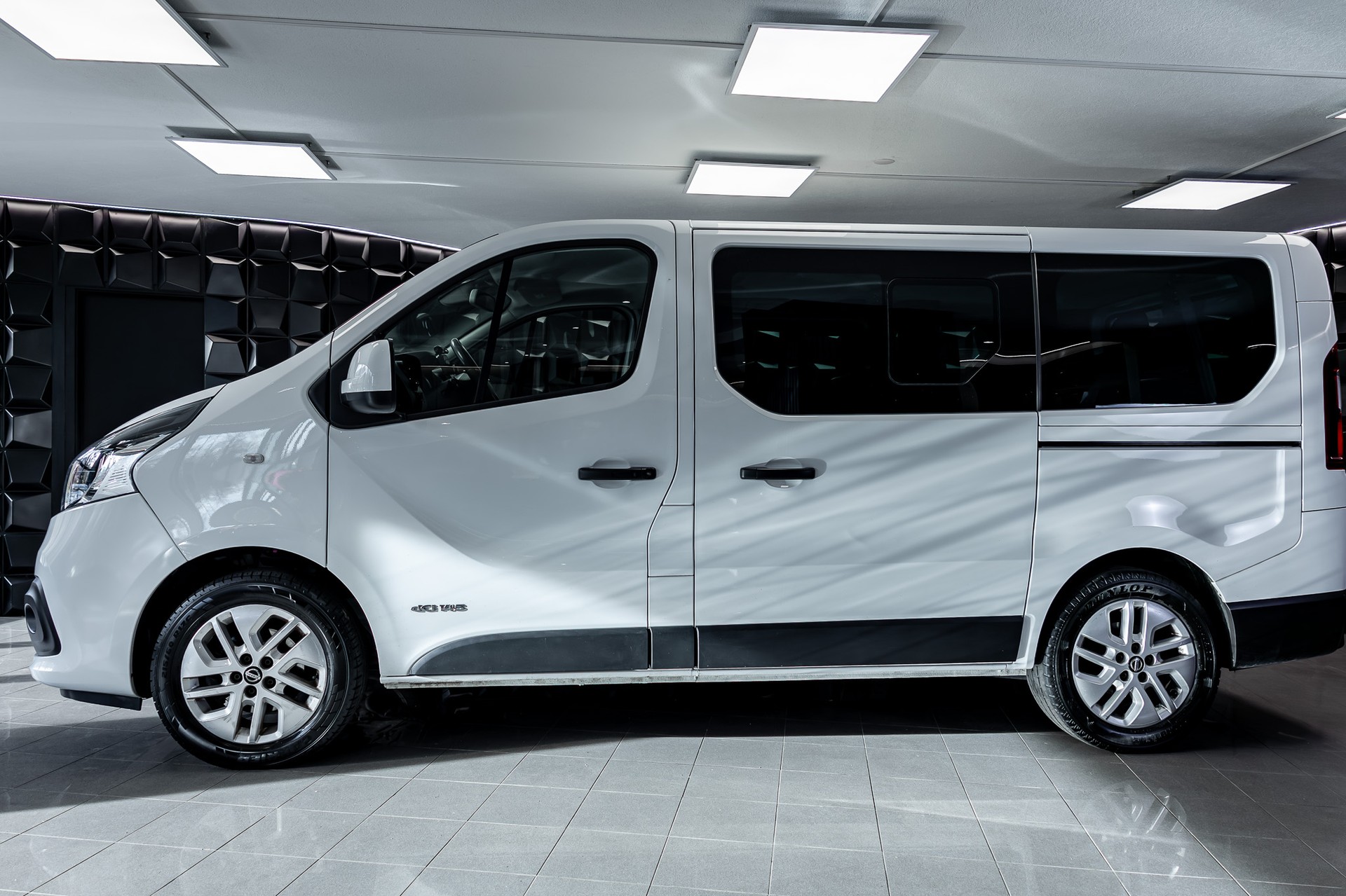 NISSAN NV300 dCi 145 2.7 L1H1 Premium 8Pl. - 2