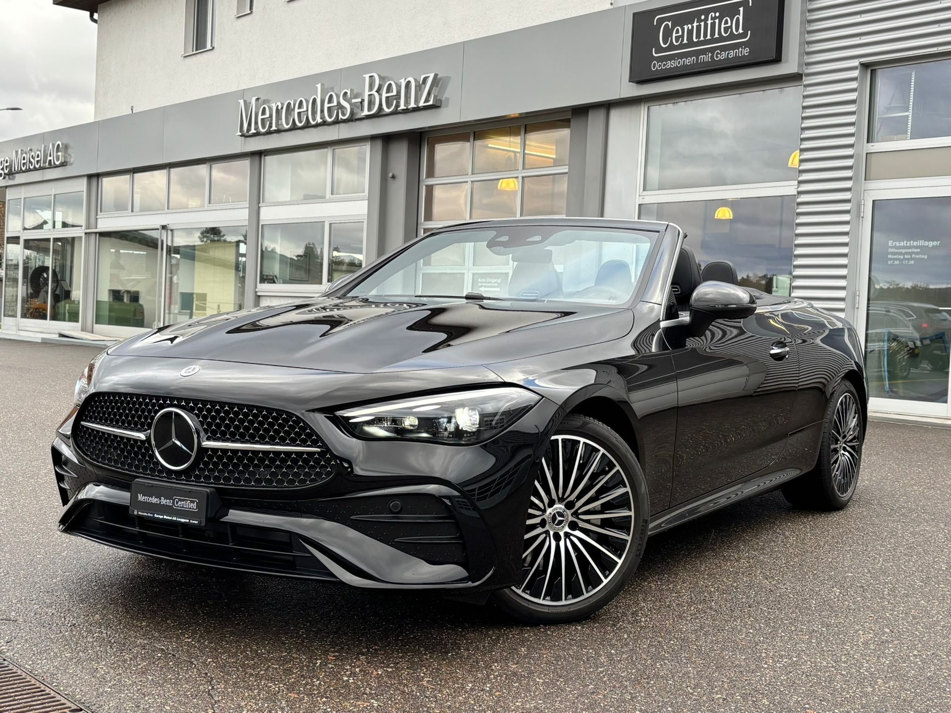 MERCEDES-BENZ CLE 300 AMG-Line 4Matic Cabriolet - 3