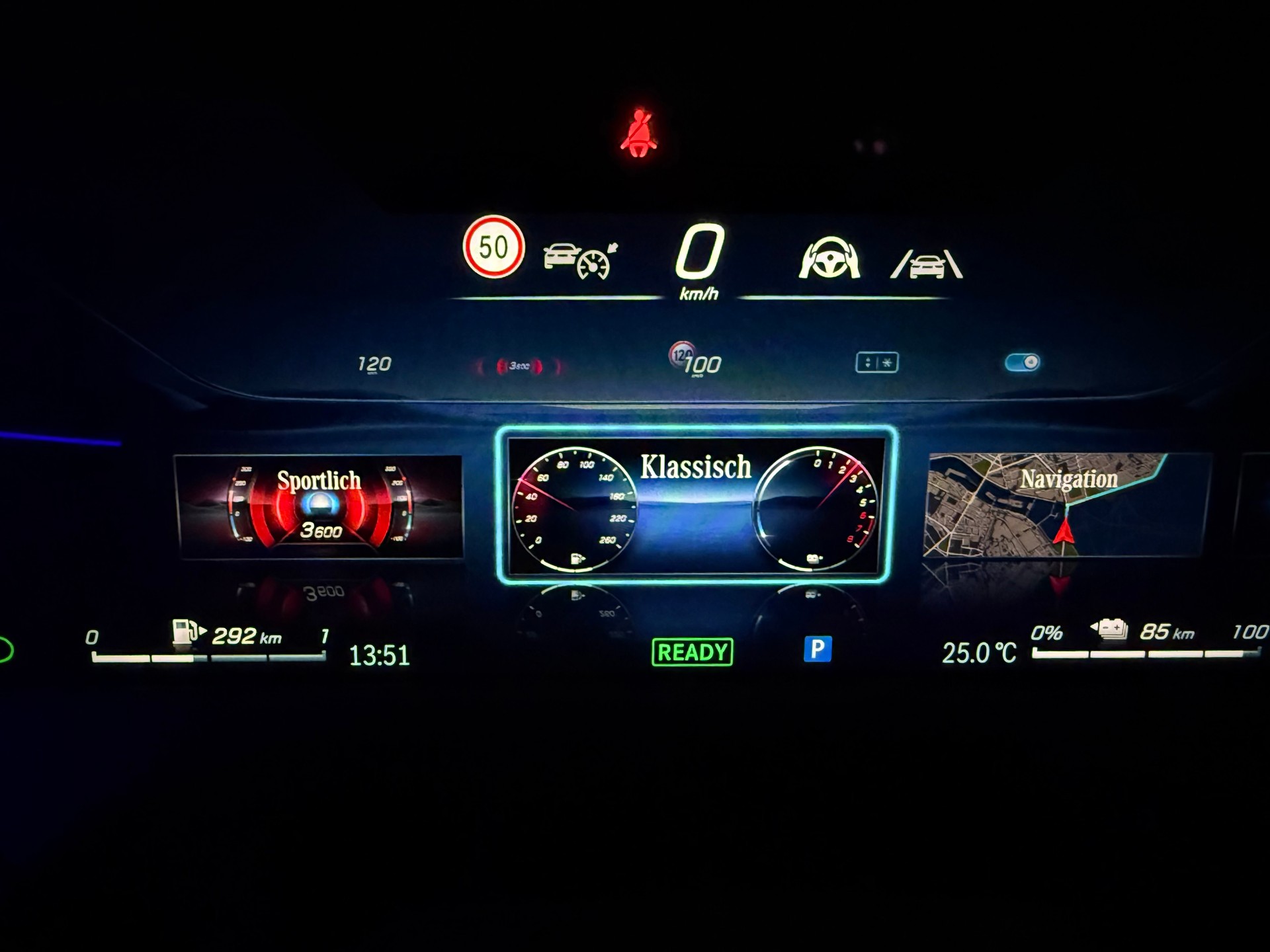 MERCEDES-BENZ E 300 de EXCLUSIVE T 4Matic EQ Hybrid 9G-Tronic - 30