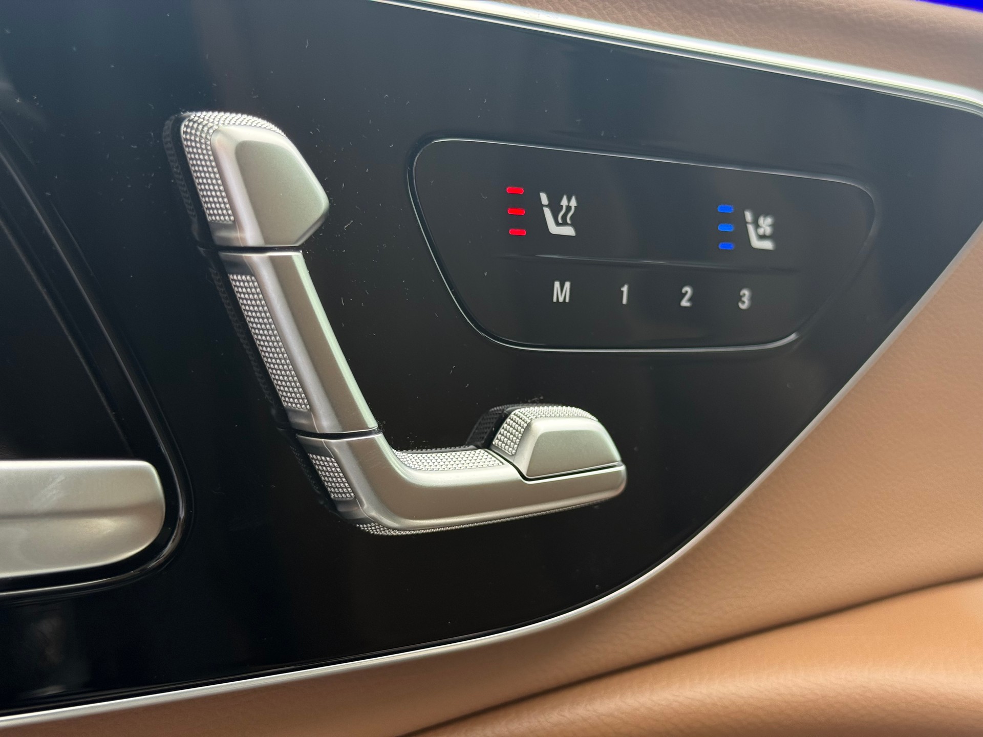 MERCEDES-BENZ E 300 de EXCLUSIVE T 4Matic EQ Hybrid 9G-Tronic - 8