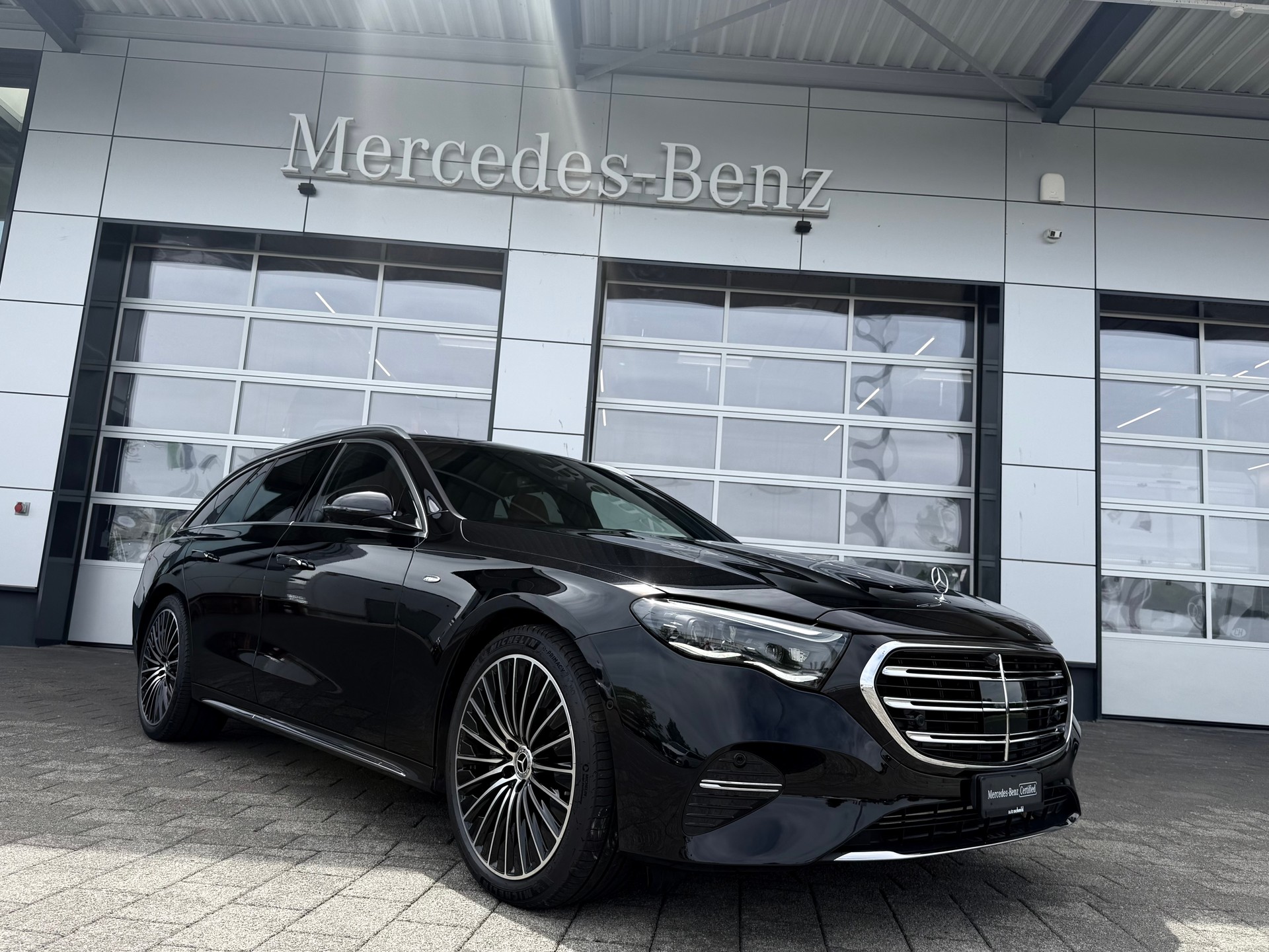 MERCEDES-BENZ E 300 de EXCLUSIVE T 4Matic EQ Hybrid 9G-Tronic