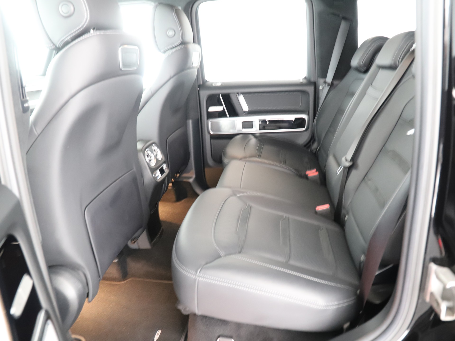 MERCEDES-BENZ G 63 AMG - 15