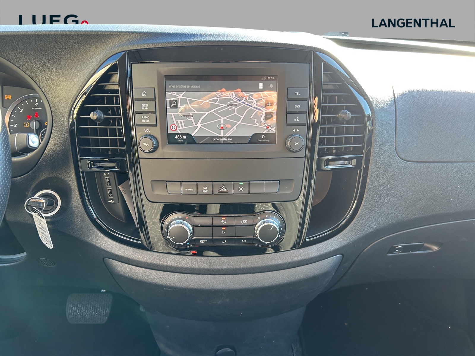 MERCEDES-BENZ Vito 116 CDI Lang Select Tourer 4Matic 9G-Tronic - 12