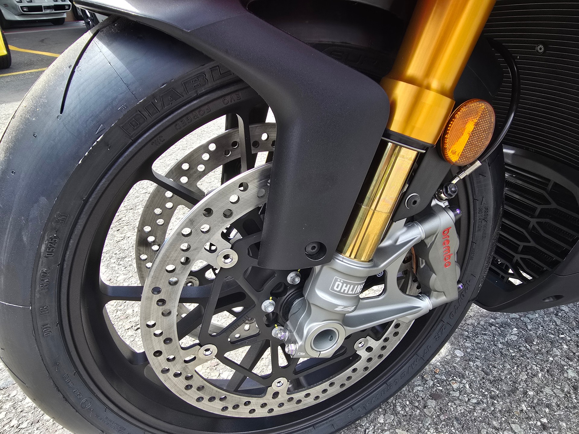 APRILIA RSV4 1100 Factory NEW 2025 - 11